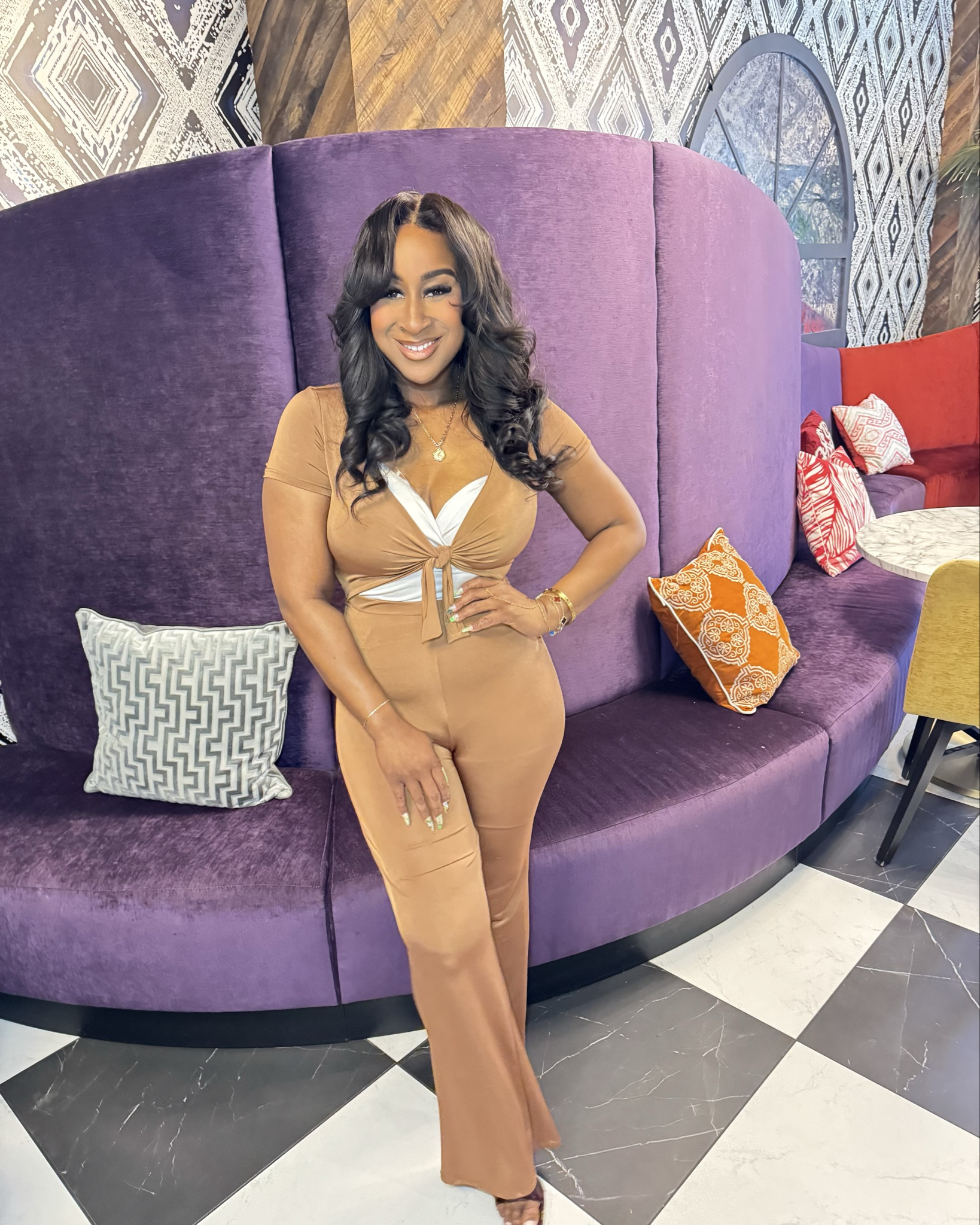 Old meets new. Me…I’m the new 😝🤎✨

Top: Zara (old)
Jumpsuit: Forever21 (old)


#LTKSeasonal #LTKStyleTip #LTKFindsUnder100