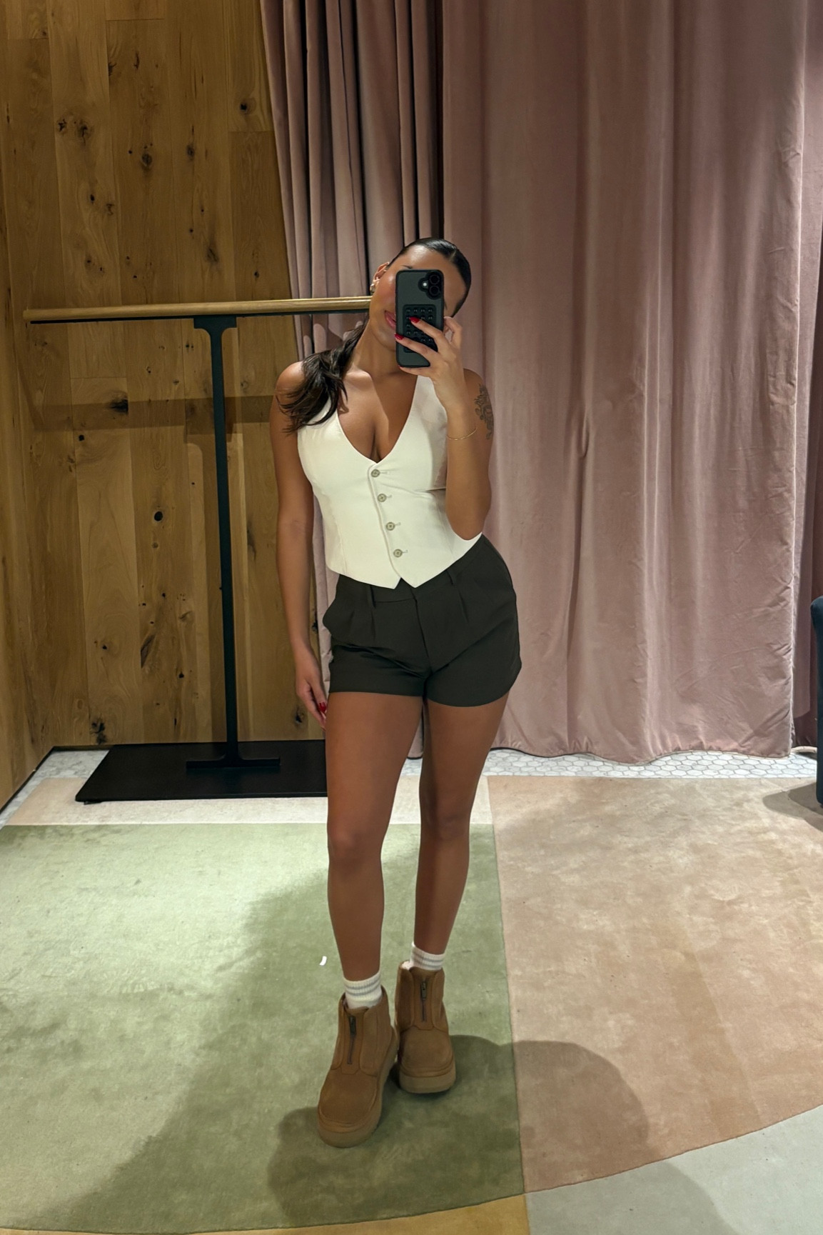 aritzia outfits 

#LTKWorkwear #LTKHoliday #LTKStyleTip