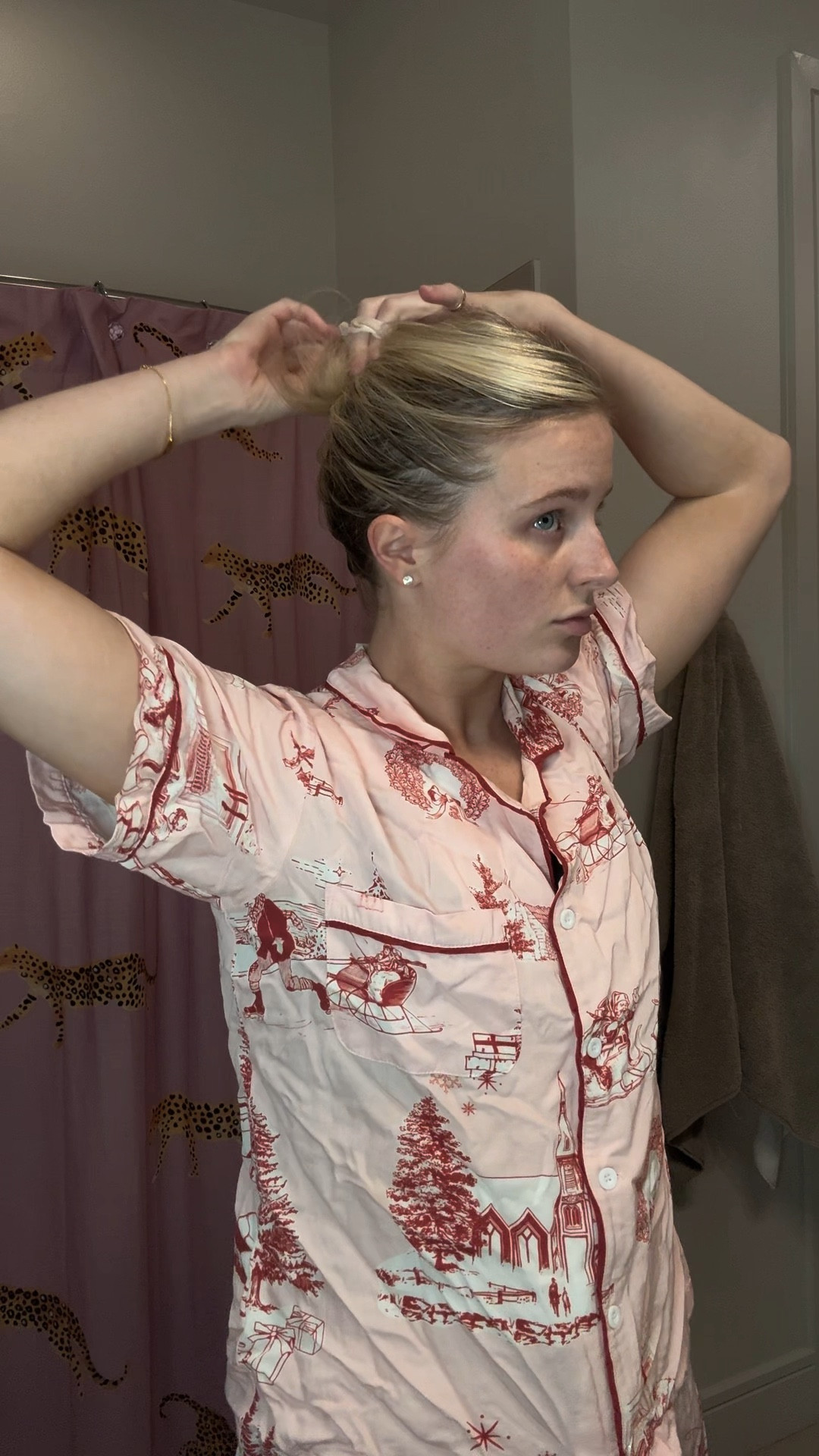 My nighttime unwind routine lately 💤

#LTKHoliday #LTKselfcare #LTKHome