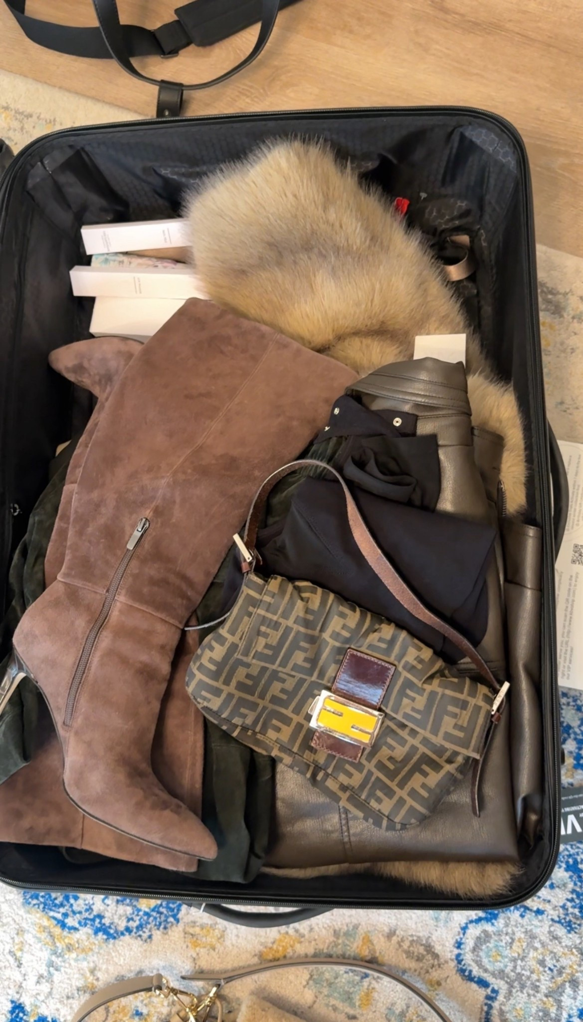 Brown boots 

#LTKootd