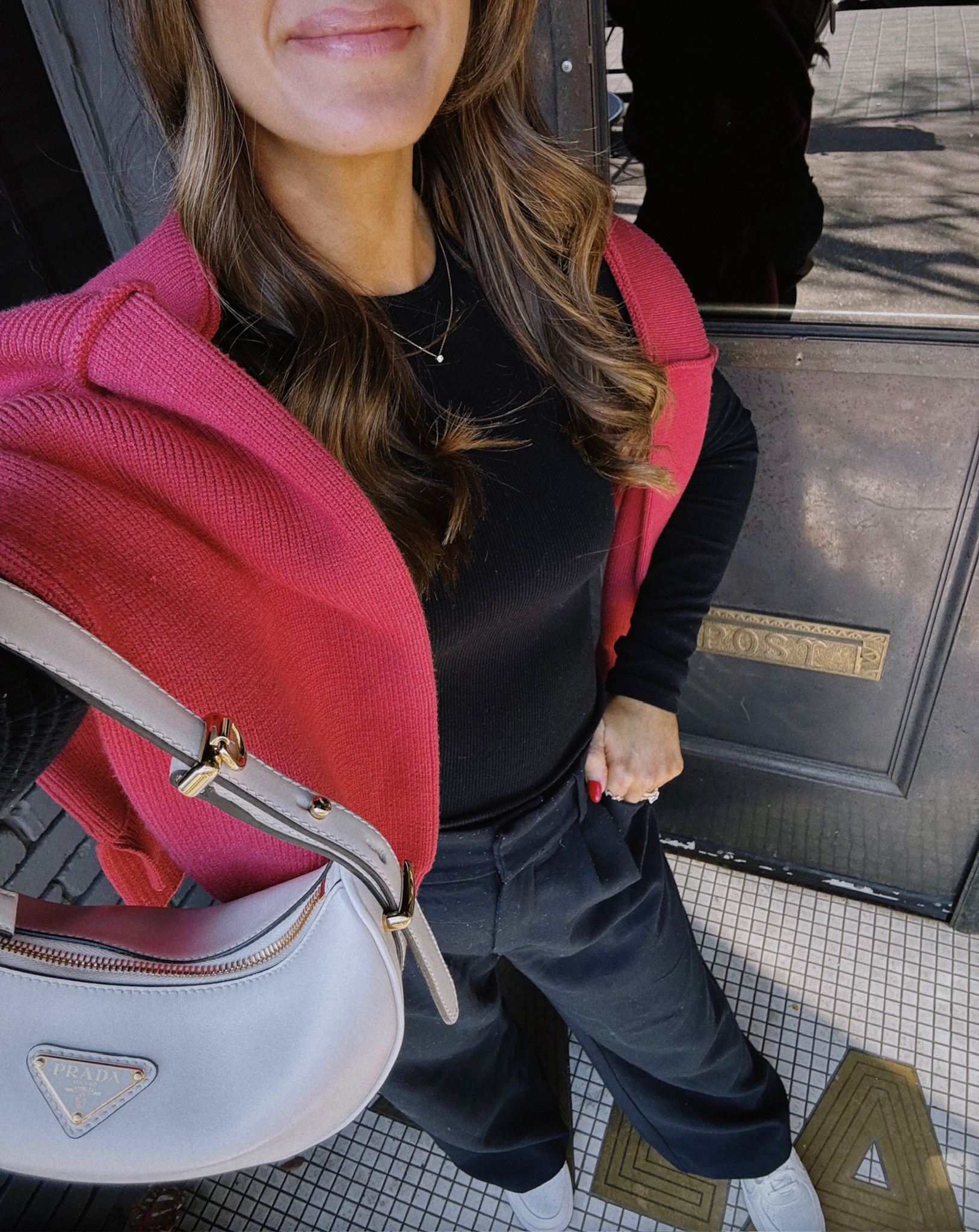 Pop of red! I'm wearing a size S in the top & a 25R in the pants. Sneakers run TTS.
Active codes: Miranda Frye - ALOPROFILE
RW Fine - ALOPROFILE

#LTKstyletip