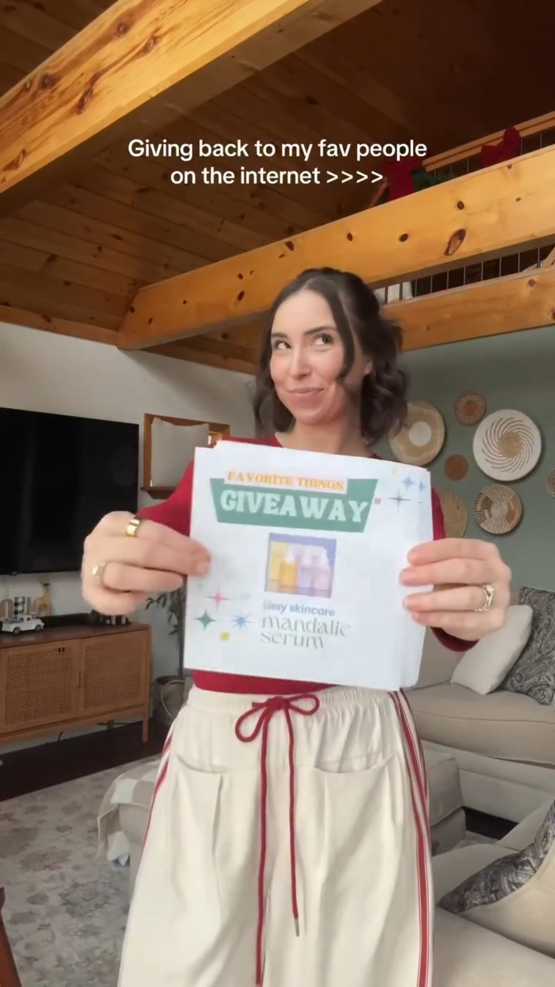 Check my last post for details 👀🎁🎄

Giving all of my “Favorite Things” to one lucky friend as a huge THANK YOU + MERRY CHRISTMAS from me! Truly so grateful for you this holiday season 🫶🏻