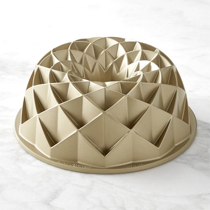 Nordic Ware Nonstick Cast Aluminum Jubilee Bundt® Pan | Williams-Sonoma