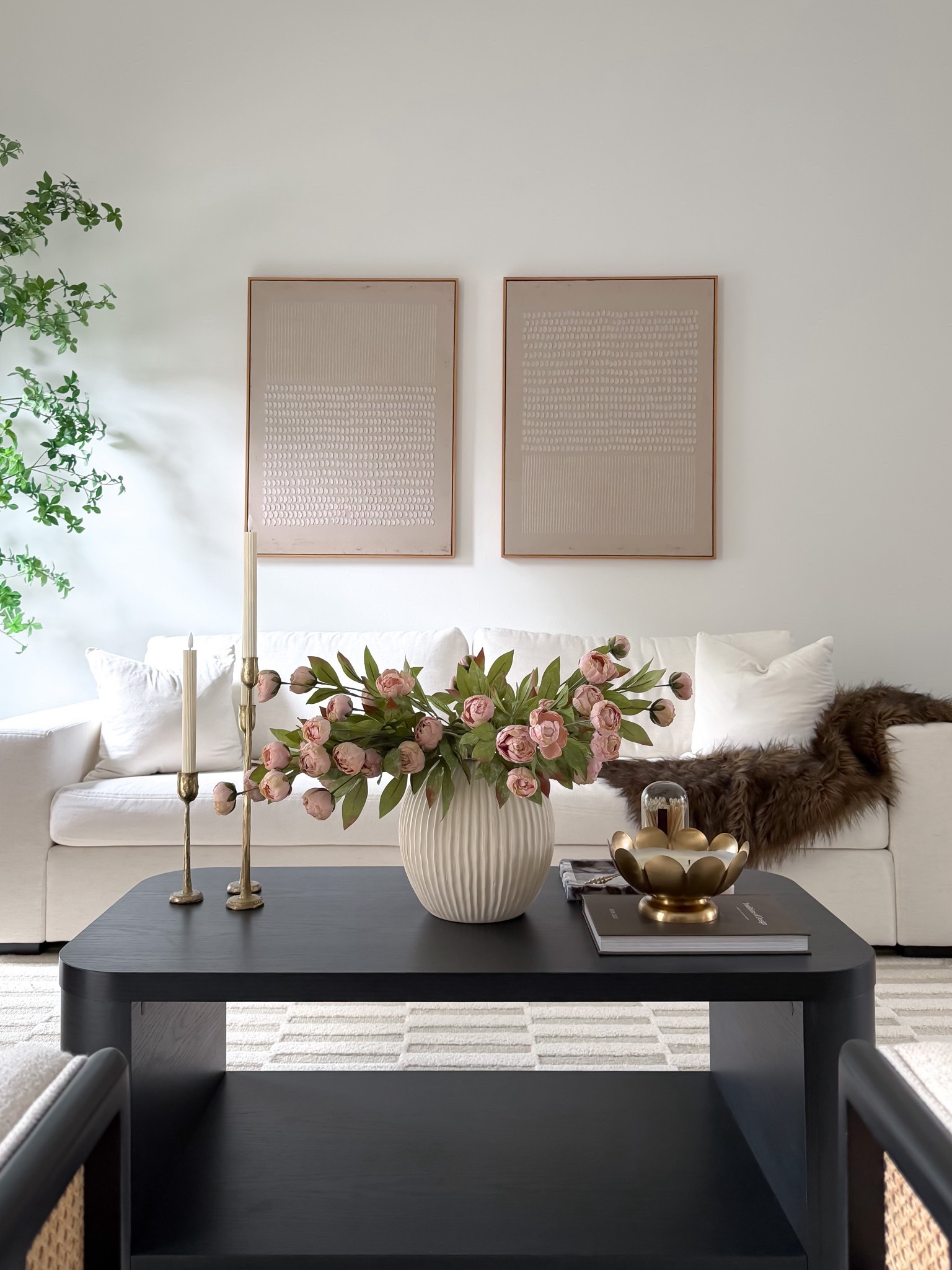 Valentine’s Day florals - the VIRAL peonies are as good as everyone says! 

I used 12 in this arrangement 

#LTKHome