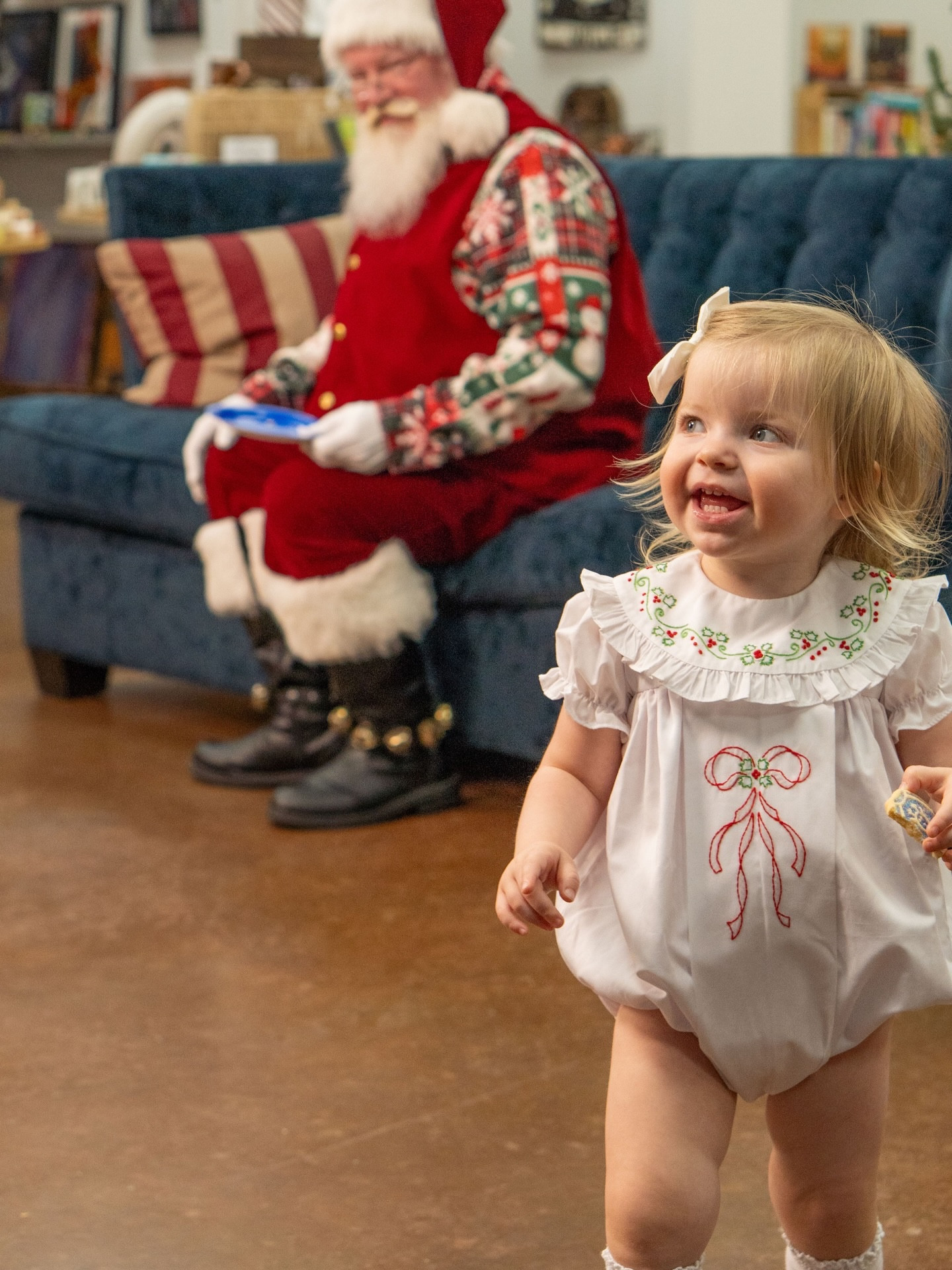 Addison’s #ootd • A very Merry time was had at @the___trove this weekend. Thanks to the ever so patient Meaningful Media for the sweetest photos. This is the BEST stop to add to your last minute shopping needs. So many adorable local artists and vendors. 

#santa