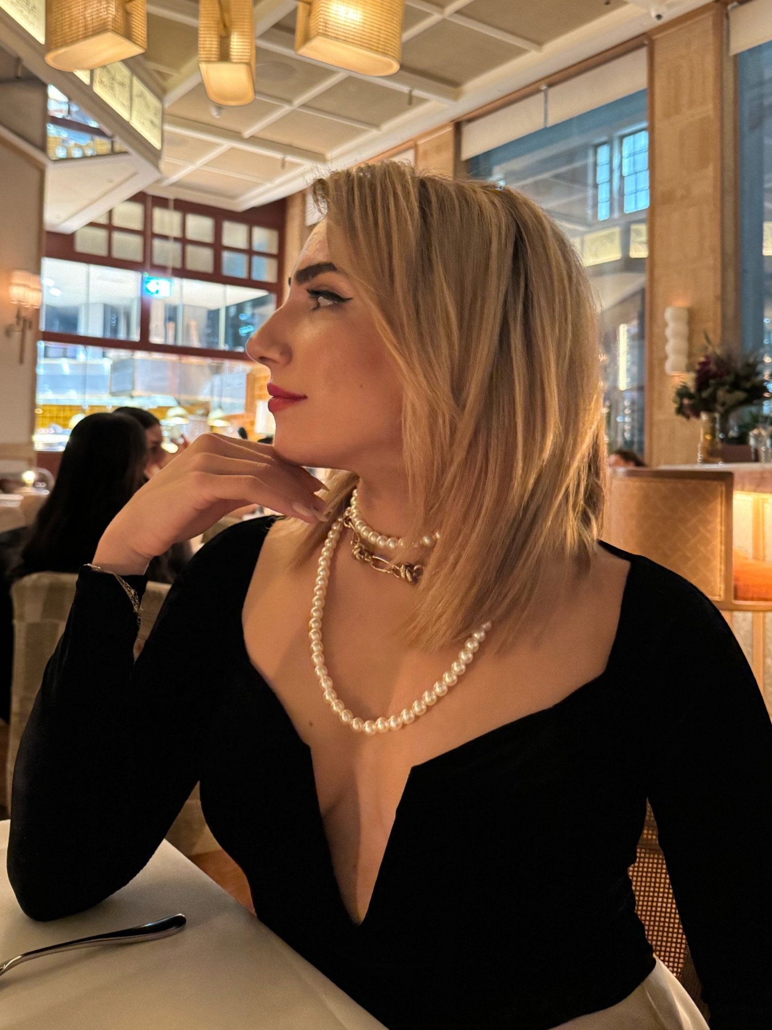 Details matter - this is a black and white timeless, elegant, classy look 🖤🤍

#bodysuit #bodice #pearls #blackandwhite #blackvelvet #blondehair #blondelook #ootd #ootn #datelook #dateoutfit #dinnerlook #classylook #elegantoutfit #dinnerdate#restaurantlook 

#LTKparties #LTKstyletip #LTKGala