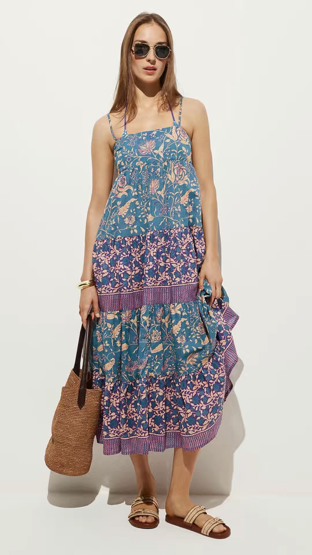 Tiered Sundress (SALE)

Crafted from 100 percent cotton voile that's ultra-lightweight and subtly sheer.

Too soon to buy? Love ‘❤️’ this post to get a price drop notification. 
🔗https://bit.ly/RBHOUSEWIFE

#LTKSpringSale #LTKSaleAlert #LTKSeasonal