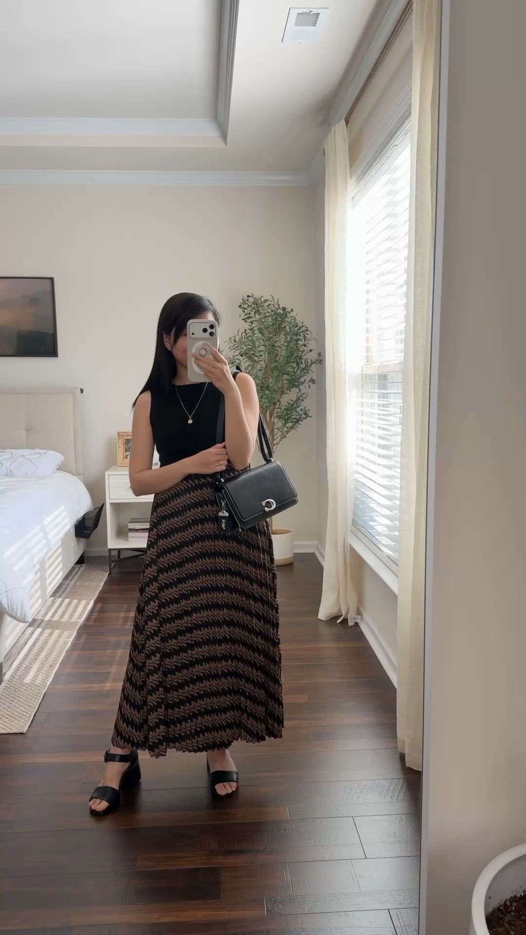 Polished workwear look! 💼Featuring the Cotton Cashmere Ribbed Tank from Quince, a chic pleated midi skirt, and comfy black heels from Vionic for an outfit that feels both stylish and office appropriate. 🖤 Such a pretty, elevated business casual look that’s easy to wear all day! 🙌🏻 Linked the whole outfit and similar styles! 🤍@Quince @Vionic Shoes #PetiteStyle #BusinessCasual #WorkwearInspo

#LTKPetite #LTKootd #LTKWorkwear
