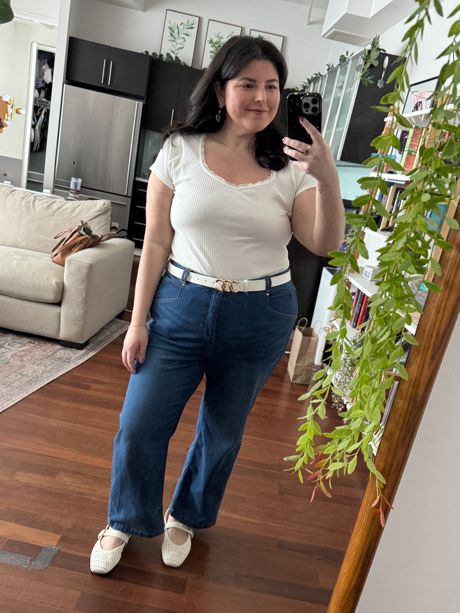 Casual fit of the day! Love this shirt from old navy, it’s such a flattering neck line! 

#LTKPlusSize #LTKSaleAlert #LTKootd