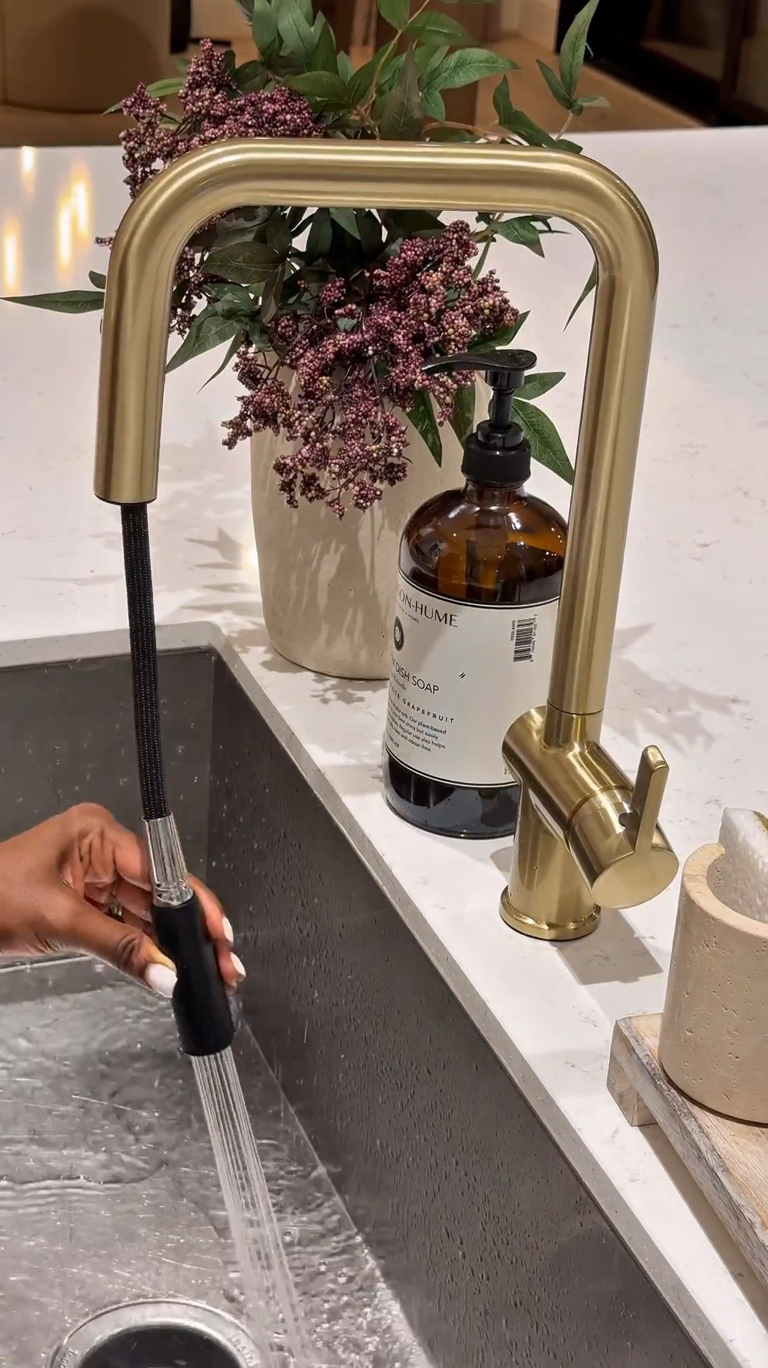 This kitchen faucet truly impressed me! ✨ The chrome finish gives such a clean, modern touch, and the pull-down sprayer works flawlessly — a perfect blend of style and quality for any kitchen. 💧 Everything’s linked for easy shopping! #KitchenEssentials #AmazonFinds #LTKHome #HomeUpgrade #ModernKitchen

#LTKHome #LTKStyleTip #LTKSaleAlert