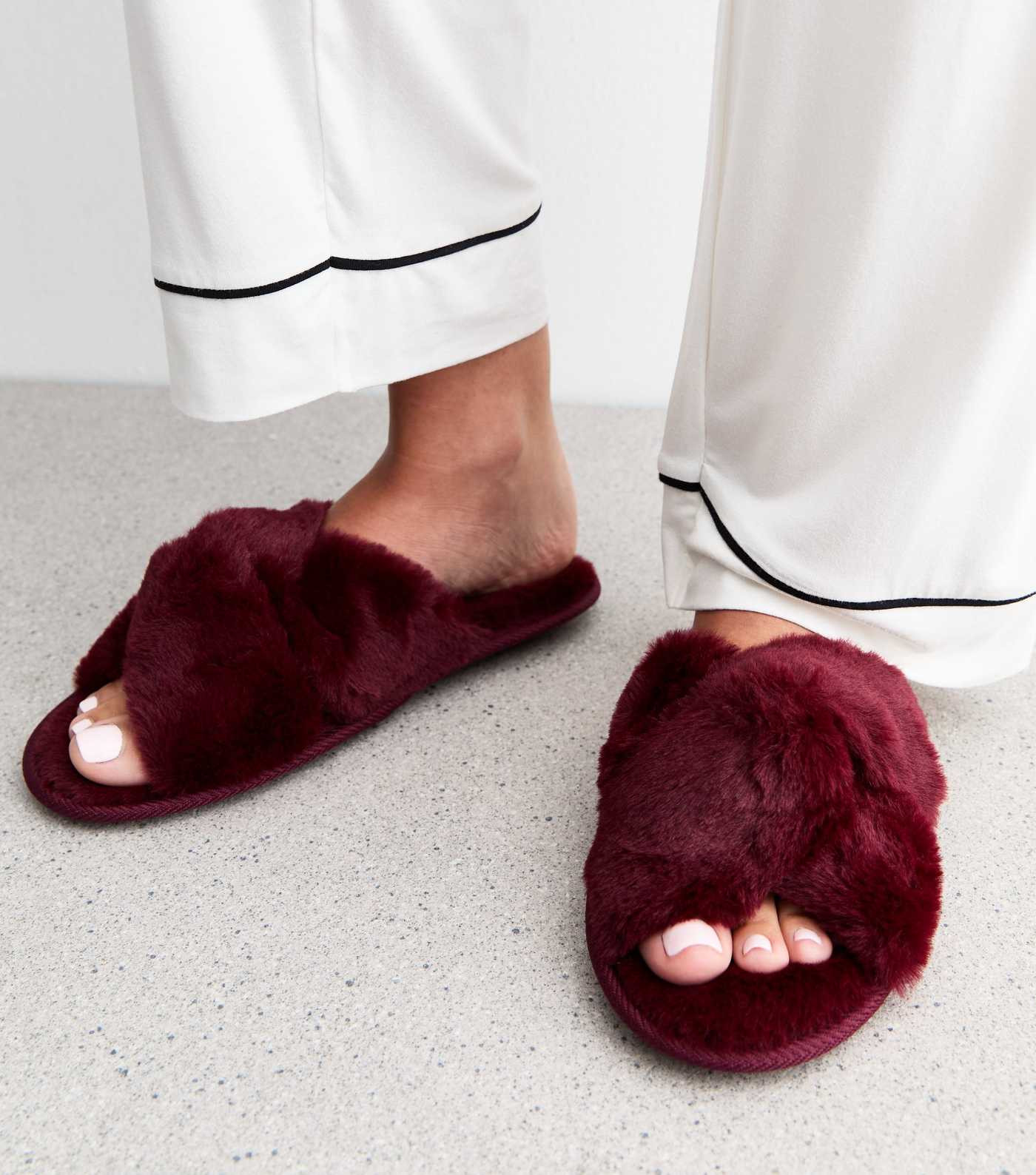 Burgundy Faux Fur Twist Strap Slippers
						
						Add to Saved Items
						Remove from Saved It... | New Look (UK)