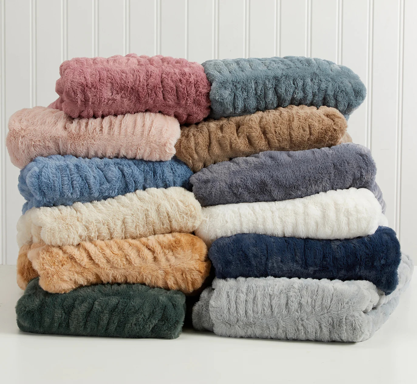 Lily Collection | Ultra Plush Heavyweight Faux Fur Throw Blanket | Springtree Home