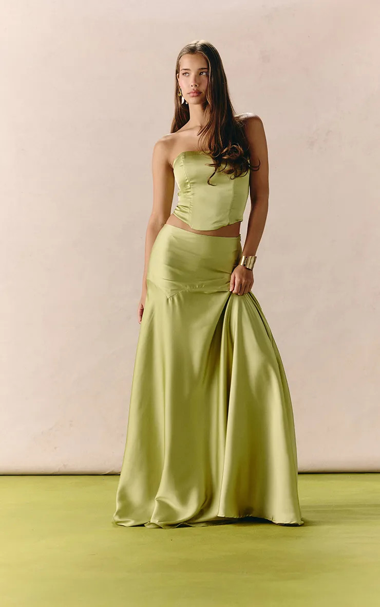 Apple Green Satin Fishtail Maxi Skirt | PrettyLittleThing UK