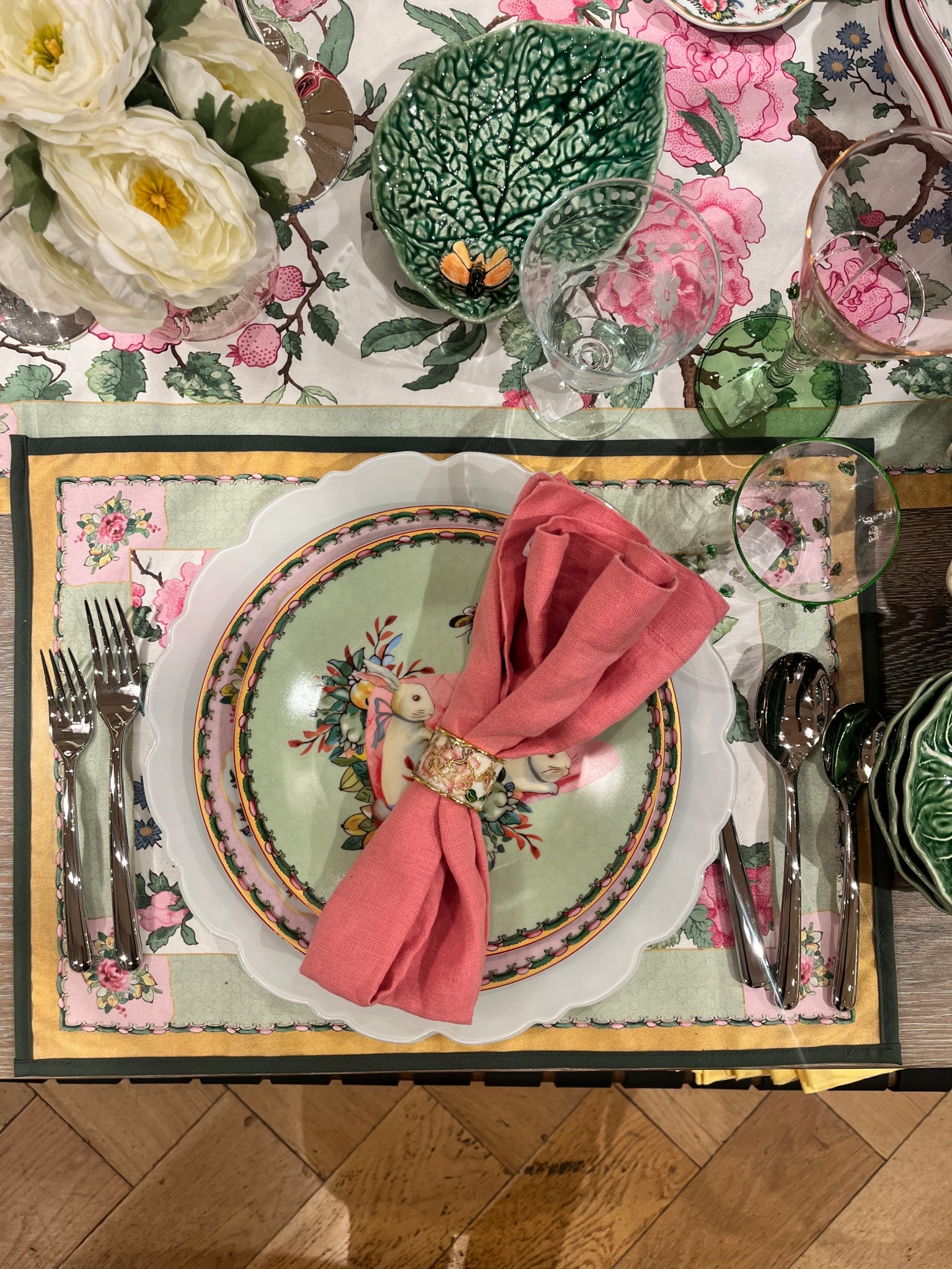 THIS SPRING INSPIRED TABLE SETTING 😍🐰🌸 love everything about the arrangement of the tableware! China, flatware, linens, & flowers are the essentials ✨

#LTKHome #LTKSeasonal #LTKStyleTip