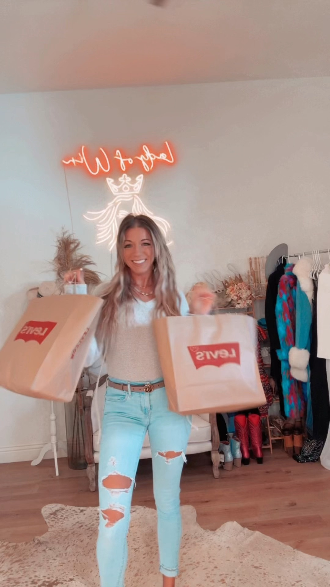 Levi’s Jean try on!
94’ baggy cargo
725 bootcut
721 slim
High waisted jeans

#LTKstyletip #LTKCyberWeek #LTKfindsunder100