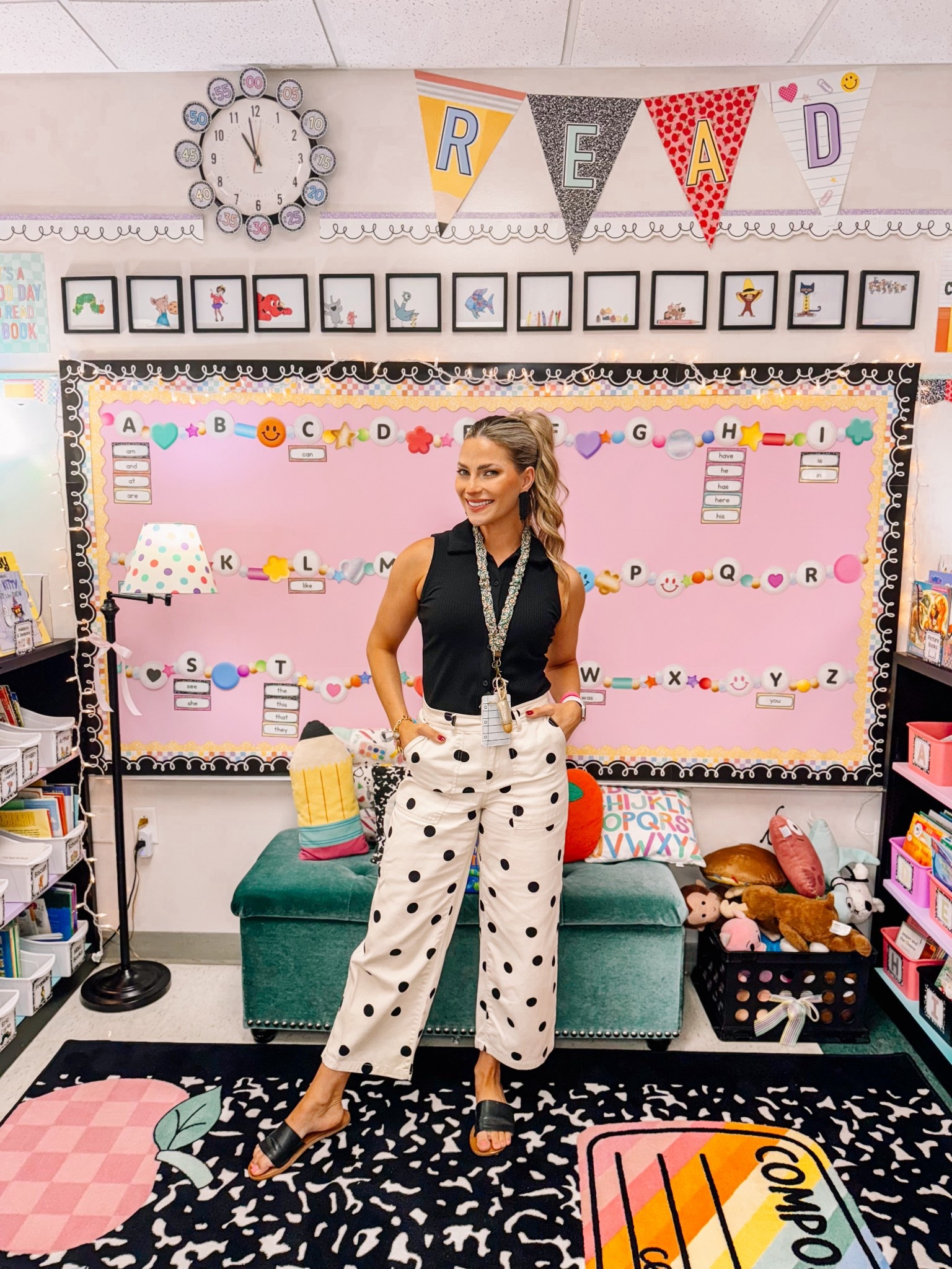 These pants are from Target a couple of years ago but I linked similar ones! 🖤