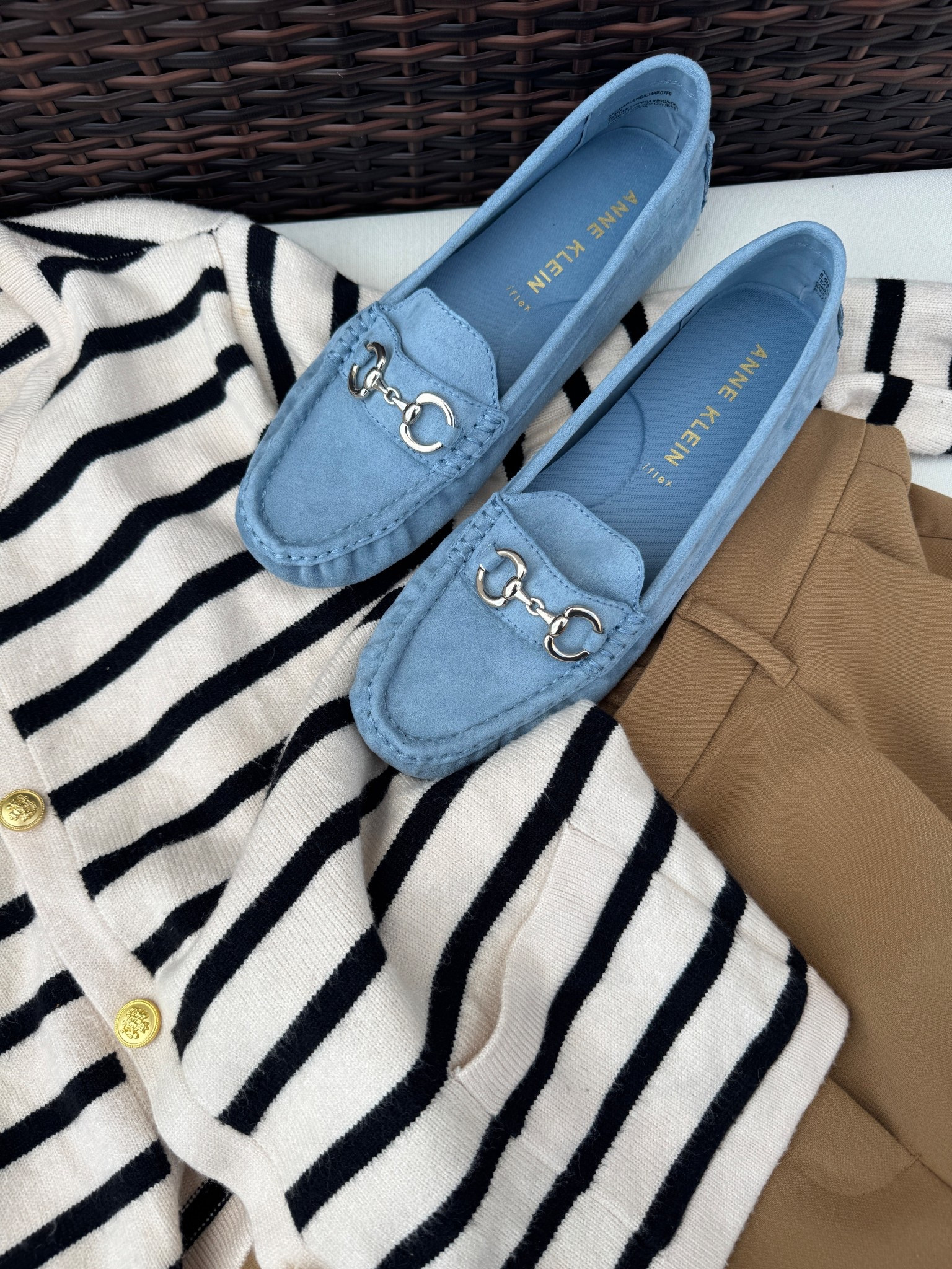 Ready for Spring with @DSW 🌺
This is the place to find the perfect pair for any outfit, on a great deal thanks to their 25% discount.
Take a look at all the shoes I'm wearing and loving this season below 👇

#MyDSW #influencer #ad 

 

 

#LTKmomlife #LTKdayinmylife #LTKMidsize