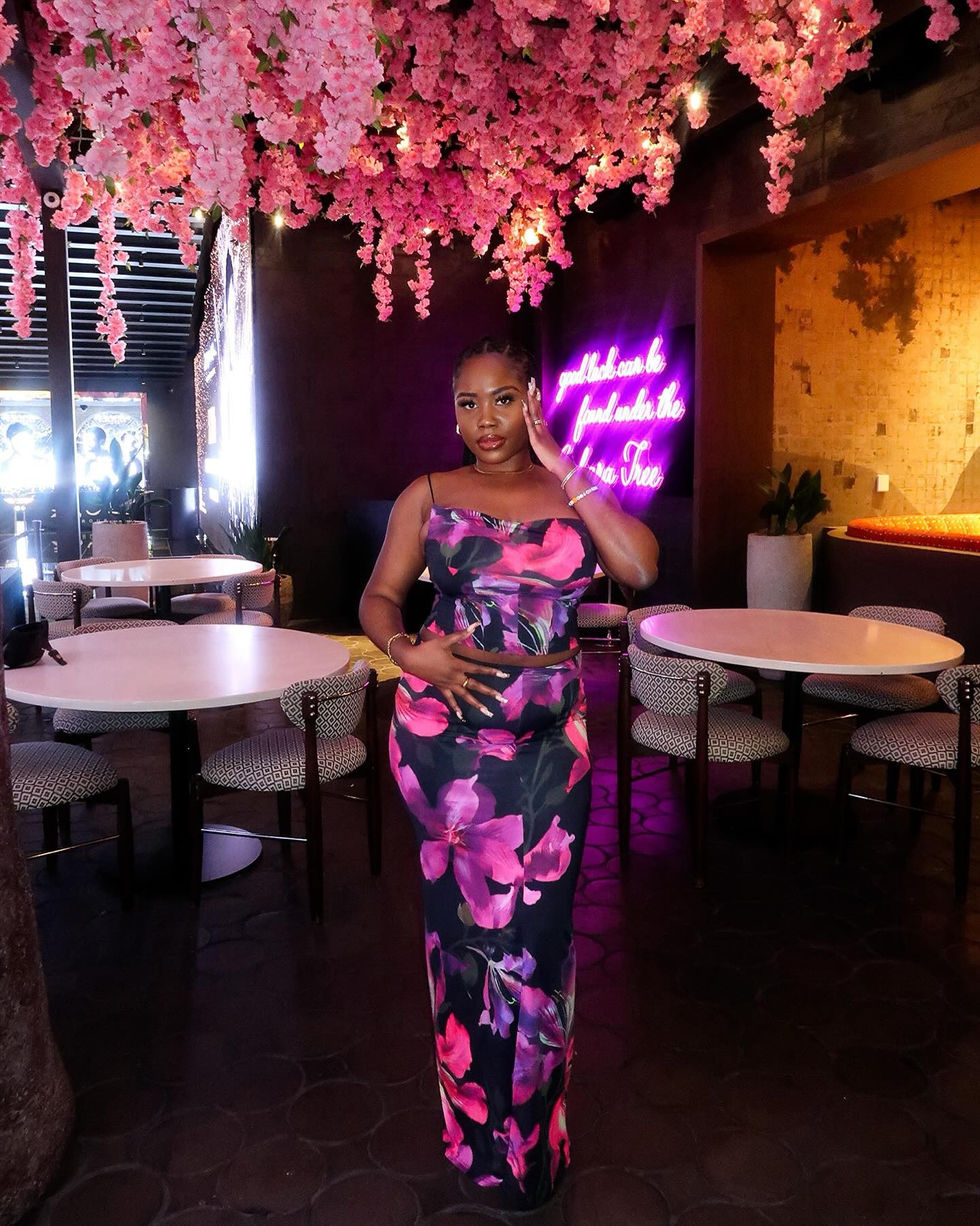 my year of unlimited opportunities & self development 🌸. this is to 2024 ✨🥂 #stylebyemmanuela 

outfit deets 👇🏽
skirt & top: @whitefoxboutique 
shoes: @zara 
jewelry: @ellaelement.shop 
braids: @hairbytinuade 
nails: @slayedbysabes 
lashes: @houseofcash
.
.
.
#torontoblogger #torontofashionblogger #whitefoxboutique #whitefoxbabe #fuhulasvegas #lasvegasrestaurants #lasvegasblogger #lasvegasfood #lasvegas