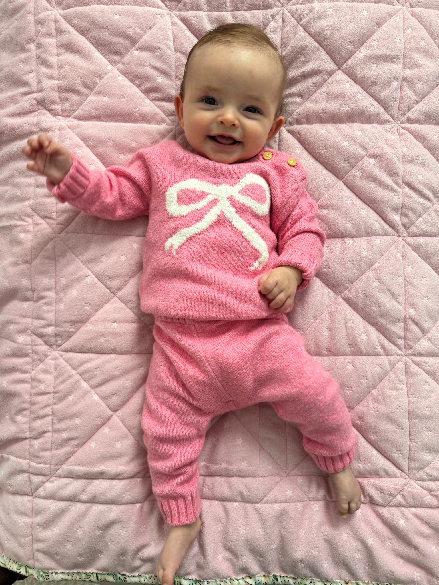 Pink old navy sweater set - so soft!!!


#LTKBaby #LTKSeasonal #LTKFindsUnder50