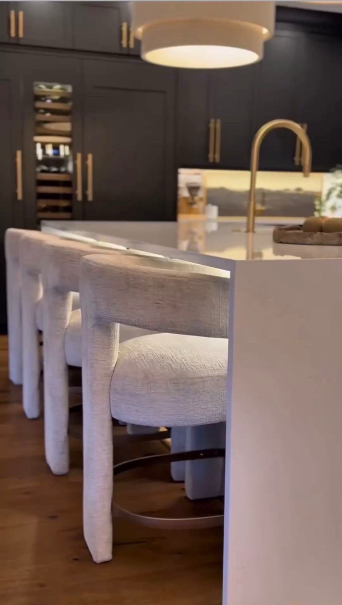 These bar stools are stunning! I love the neutral yet cozy feel! 😍

Kitchen decor. Kitchen styling. Modern home. Neutral home. Kitchen island. Bar stools. Upholstered. Shop my home. Home design 

#summerthompsonstyles



#LTKHome #LTKdayinmylife