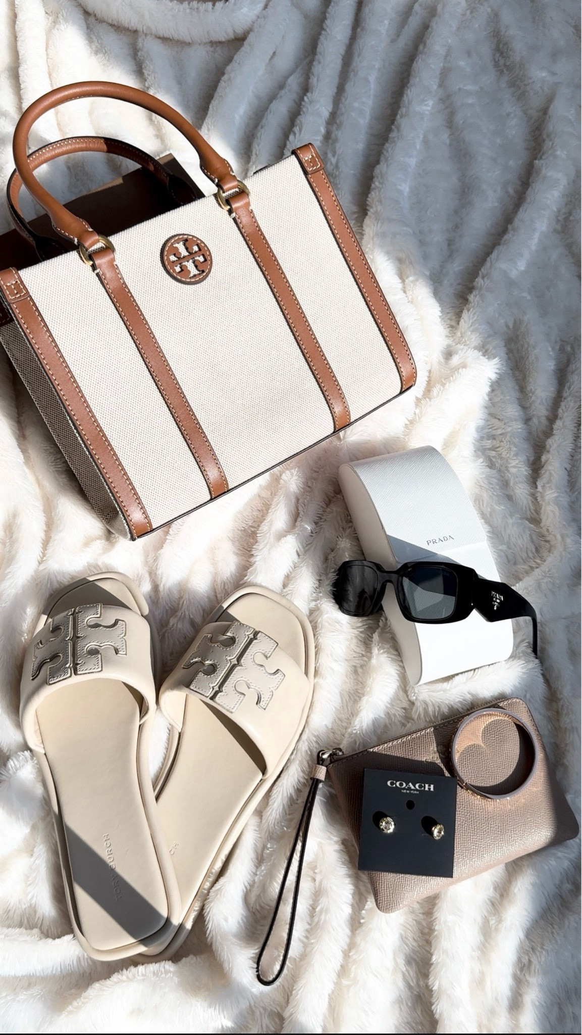 #walmartpartner 

@walmart has amazing brands on Walmart marketplace !! 🎉☺️🎉…. Which designer brands are your favorite? ……I decided to get a few items from Tory Birch, Coach, and Burberry 🤍

Shop below! 🤍

 #walmartfashion  #walmart @walmart @shop.ltk

#LTKHome #LTKSaleAlert #LTKStyleTip