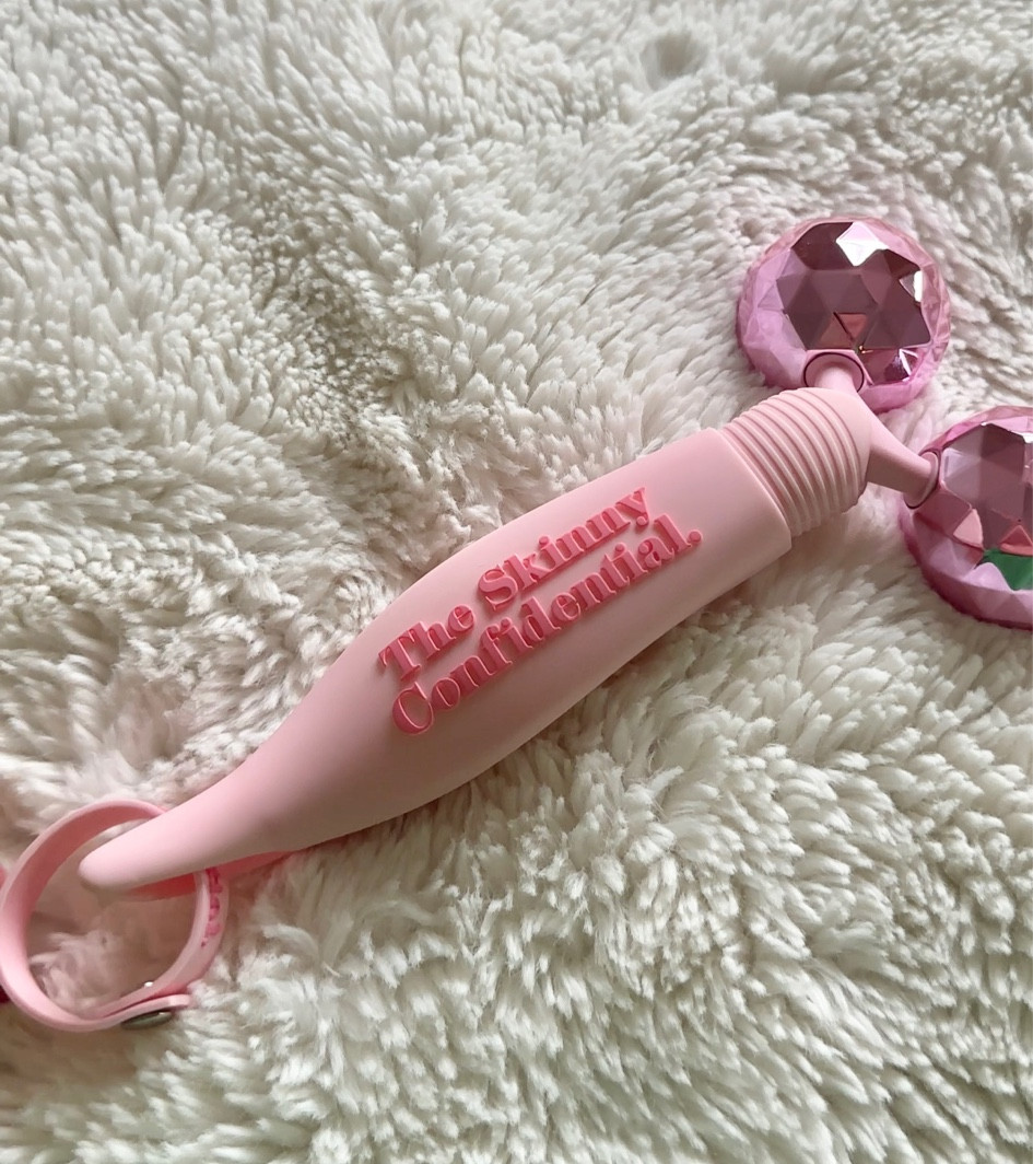 the pink balls facial roller is THE at home lymphatic drainage massage tool ✨🤌🏻 spray facial mist or drop facial oil to make for a nice glide onto the skin 🦢 I like to go over my neck, my collar bones & my cheek bones 🎀

#LTKbeauty