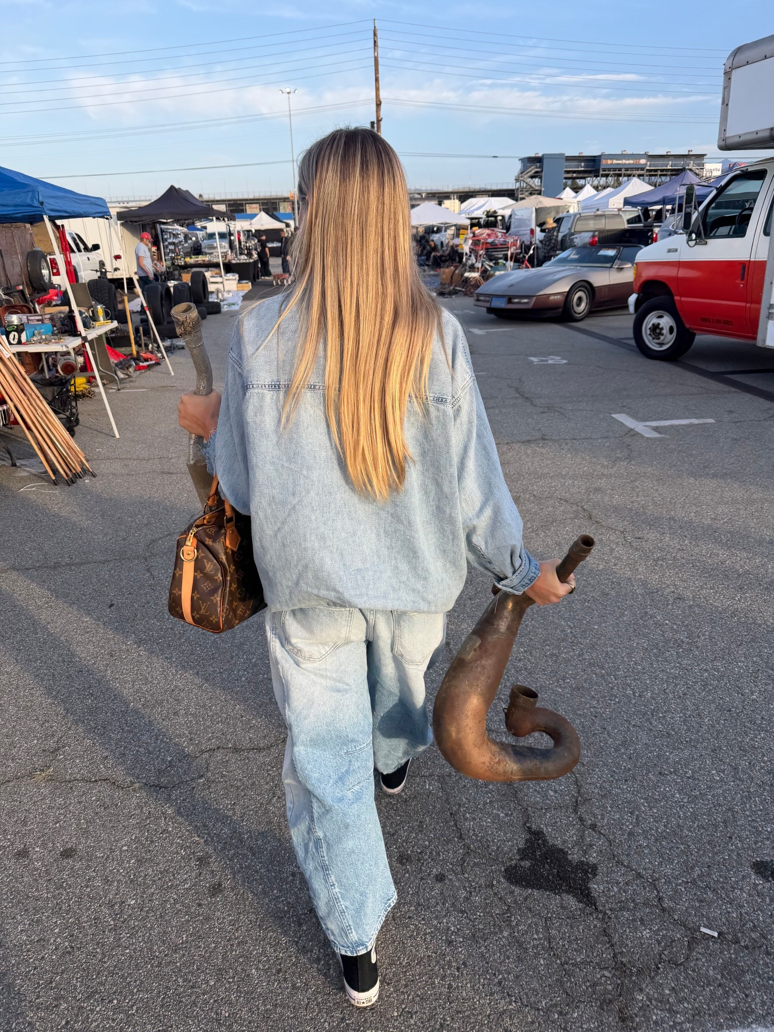 Swap meet ootd 👖💙

#LTKdayinmylife #LTKSeasonal #LTKootd