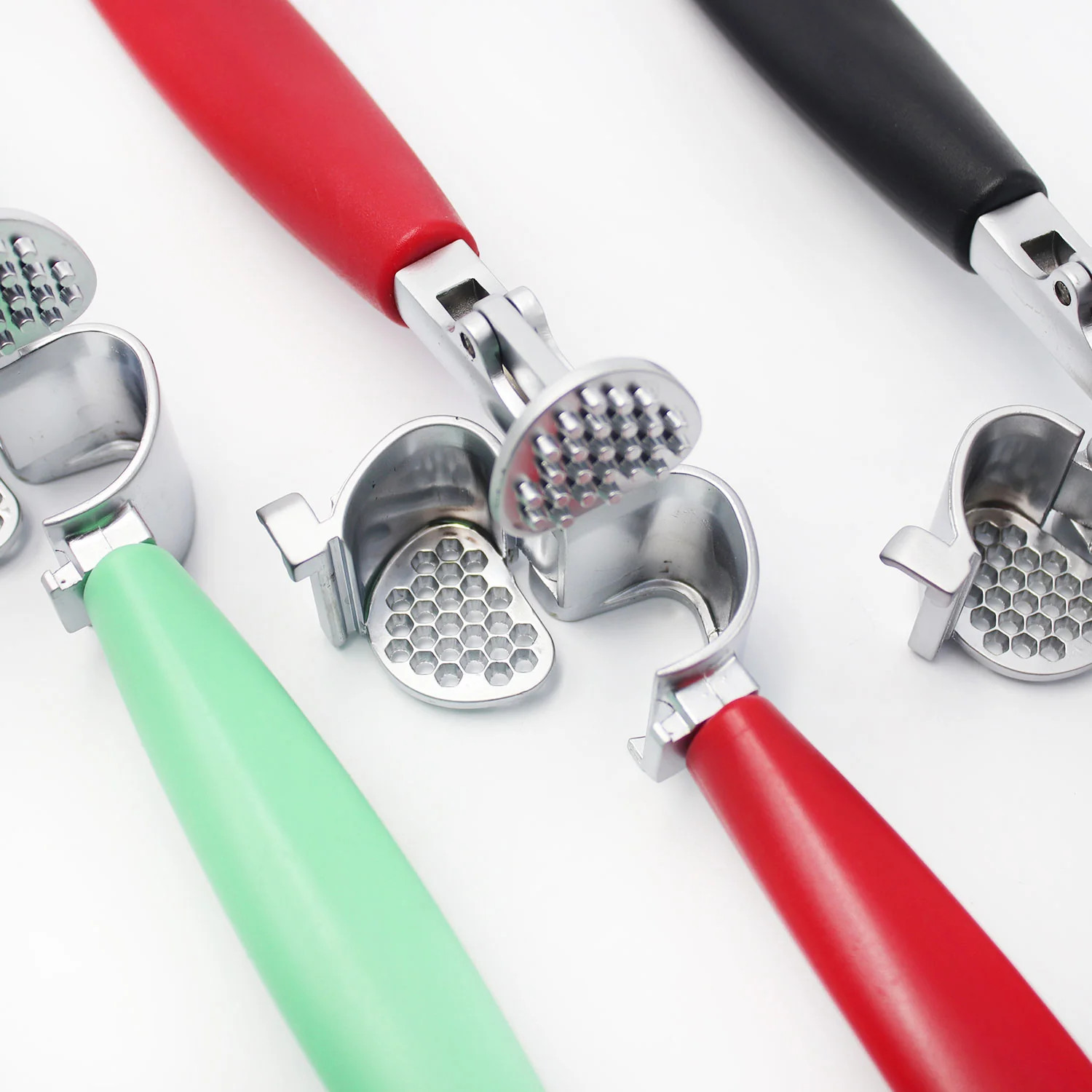 EZEE Garlic Press | Sabavi Home