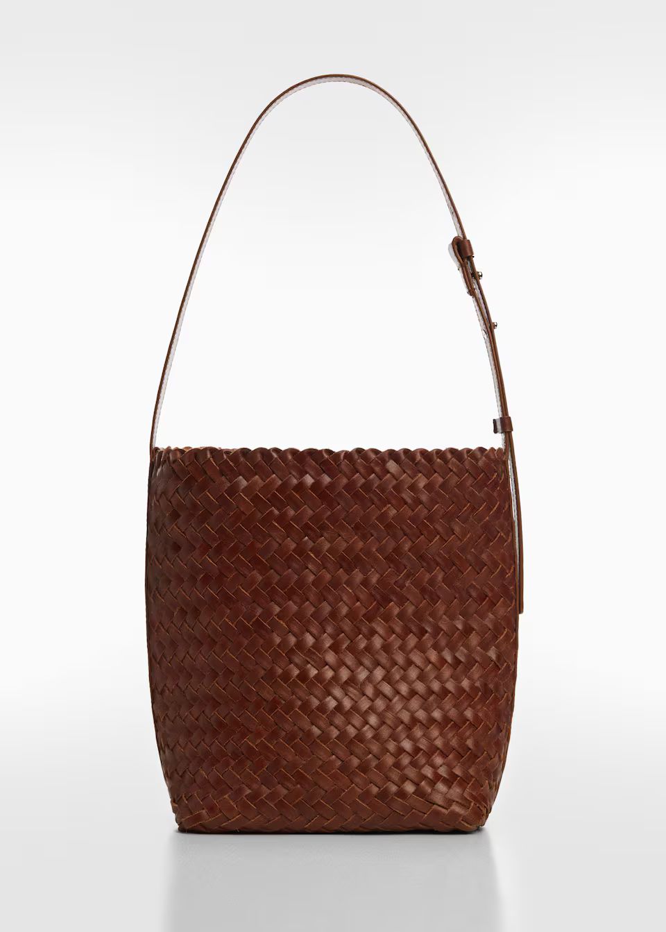 Braided leather bag | MANGO (US)