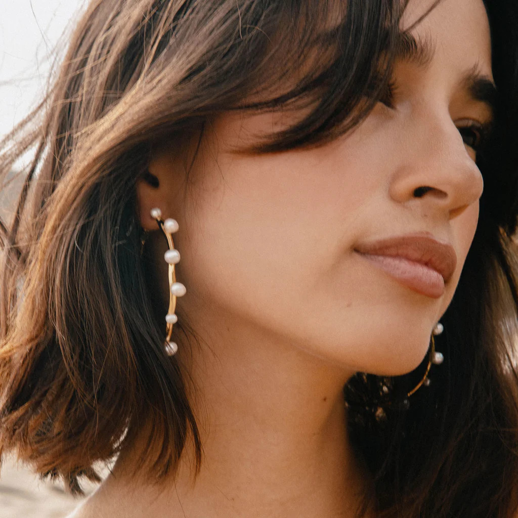 Isla Pearl Hoop Earrings White Gold | Mignonne Gavigan