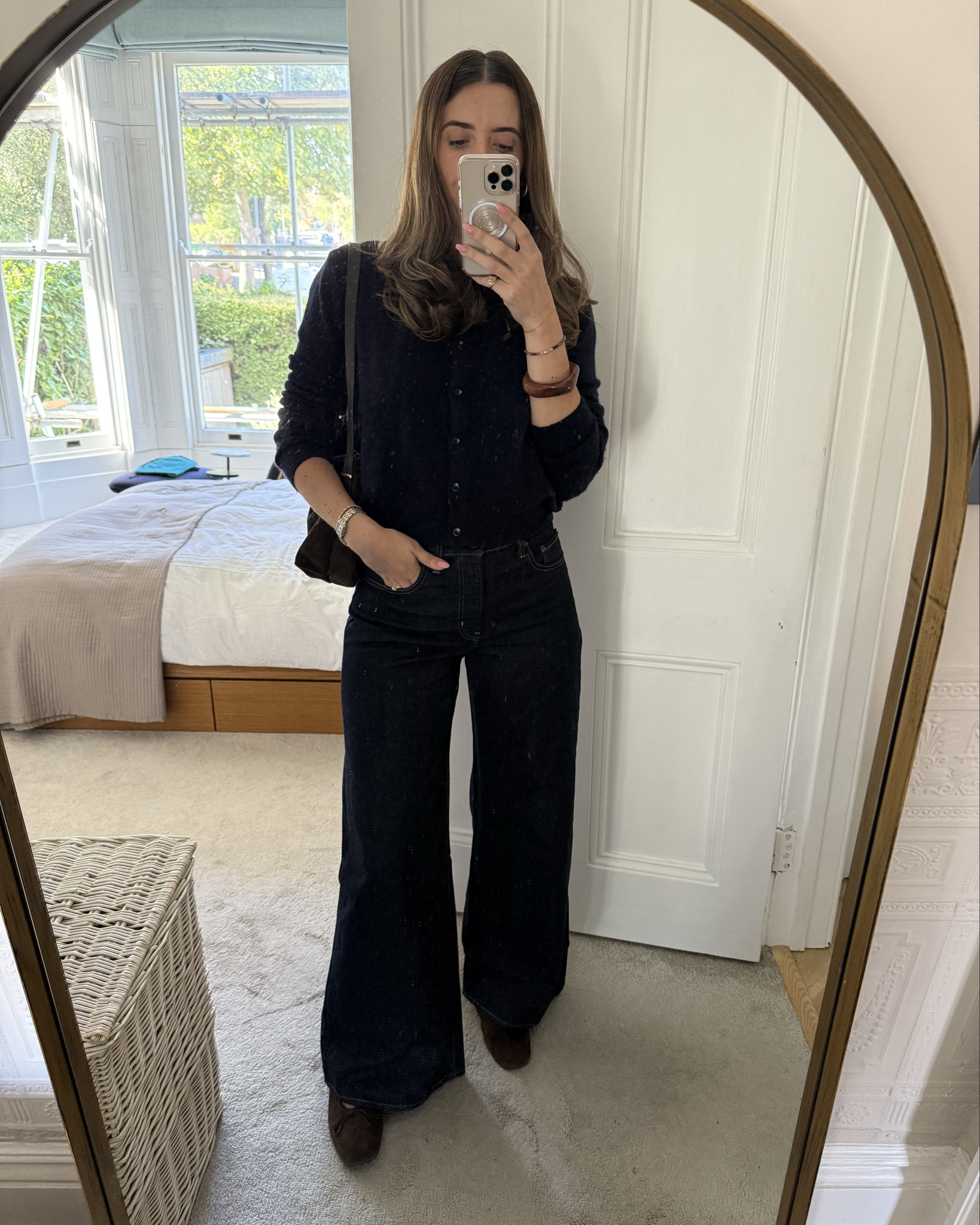 Cardi & jeans outfit 

#LTKuk #LTKjeans #LTKautumn