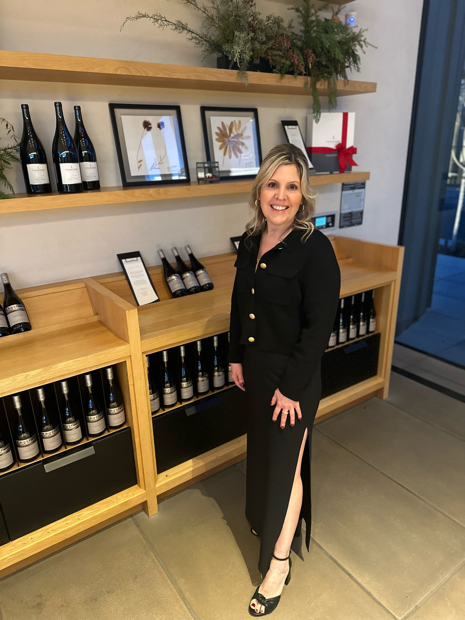 Happy Holidays! ❤️🎄💚

#LTKHoliday #LTKSeasonal #LTKover40