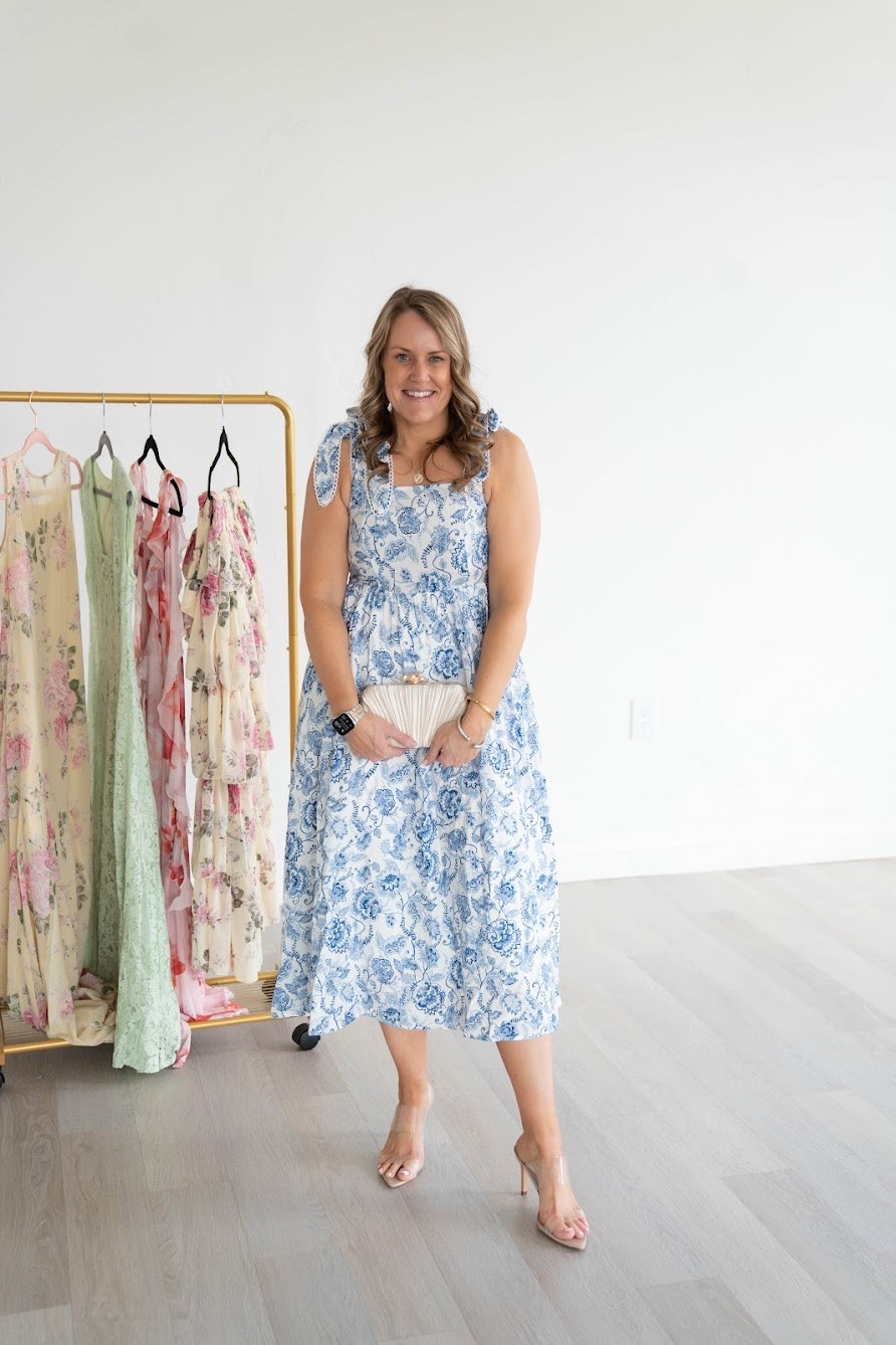 Wedding Guest Dresses

Petal & Pup  midi dress   floral dress  heels  trendy outfits  spring fashion  spring dress spring outfit  spring wedding  summer wedding

#LTKootd #LTKWedding #LTKgrwm