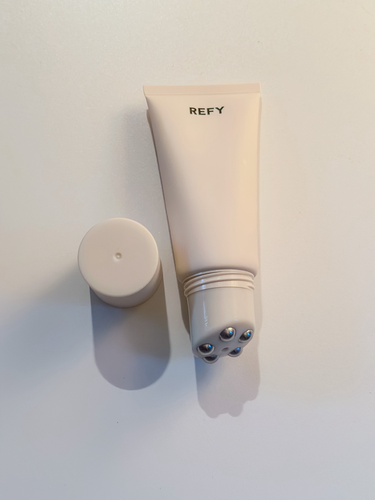 This moisturizer is so good. It’s a clean product which always makes me happy. It’s moisturizes your skin without it feeling sticky or greasy. And the applicator is so good! It’s like a mini massage for your face 

#LTKSeasonal #LTKBeauty #LTKTravel