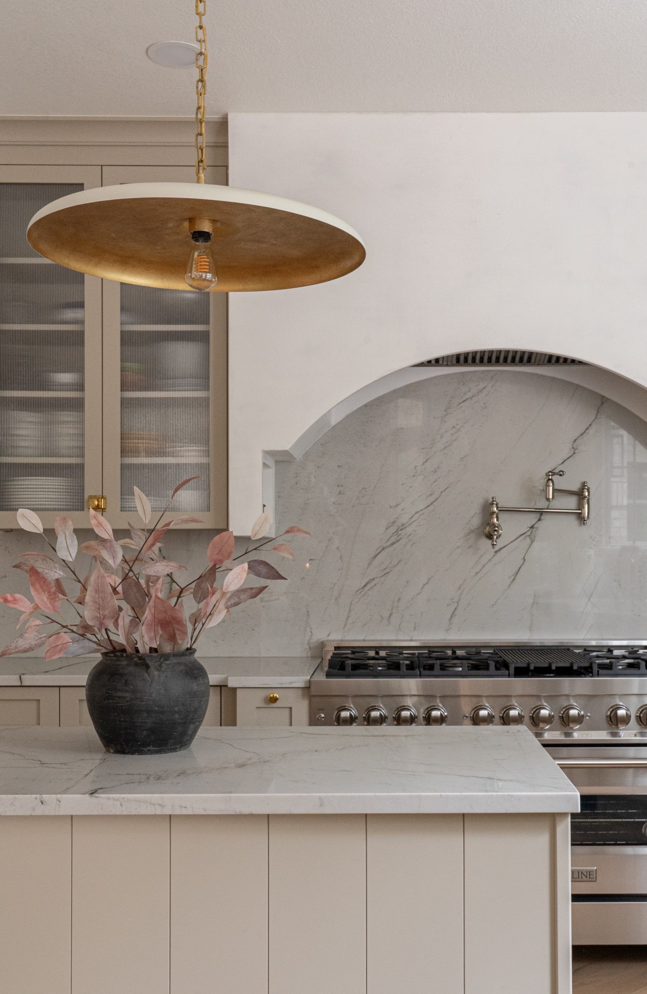 A little subtle fall in the kitchen 🤎 

#LTKFallSale #LTKHome #LTKSeasonal
