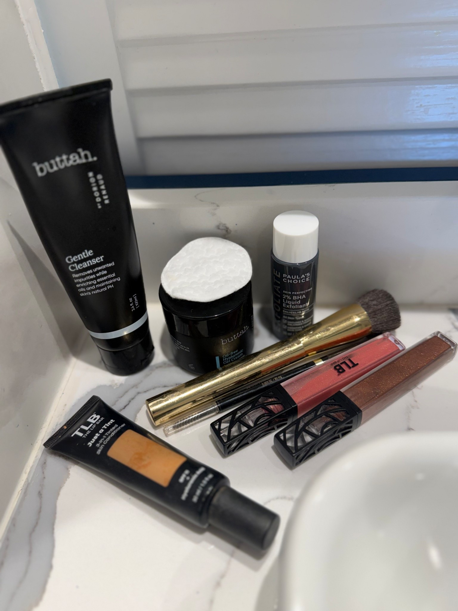 Beach Day Face essentials 

#LTKgrwm #LTKTravel #LTKBeauty