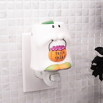 Scentsationals Halloween Collection - Scented Wax Accent Warmer - Spooky Season Wax Cube Melter &... | Amazon (US)