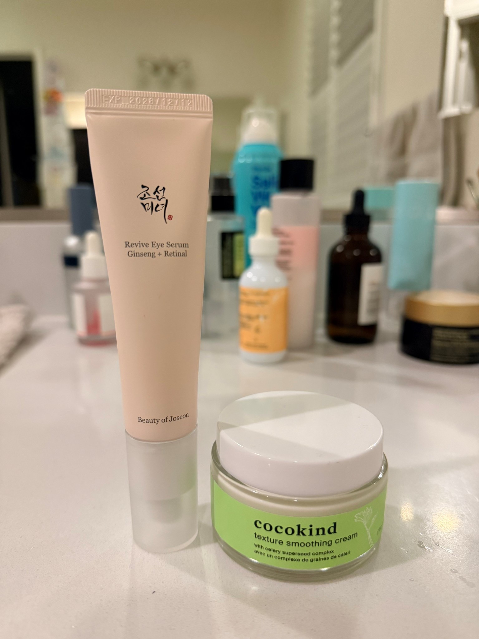 a couple new skincare products i am loving + won’t break the bank 🙌🏼

my new favorite eye cream👌🏼 ++ it’s so affordable 

this clean moisturizer is so creamy + keeps my skin so soft all day long☁️

also linked all my other skincare products i love + use everyday (in the background)

#LTKselfcare #LTKBeauty #LTKgrwm