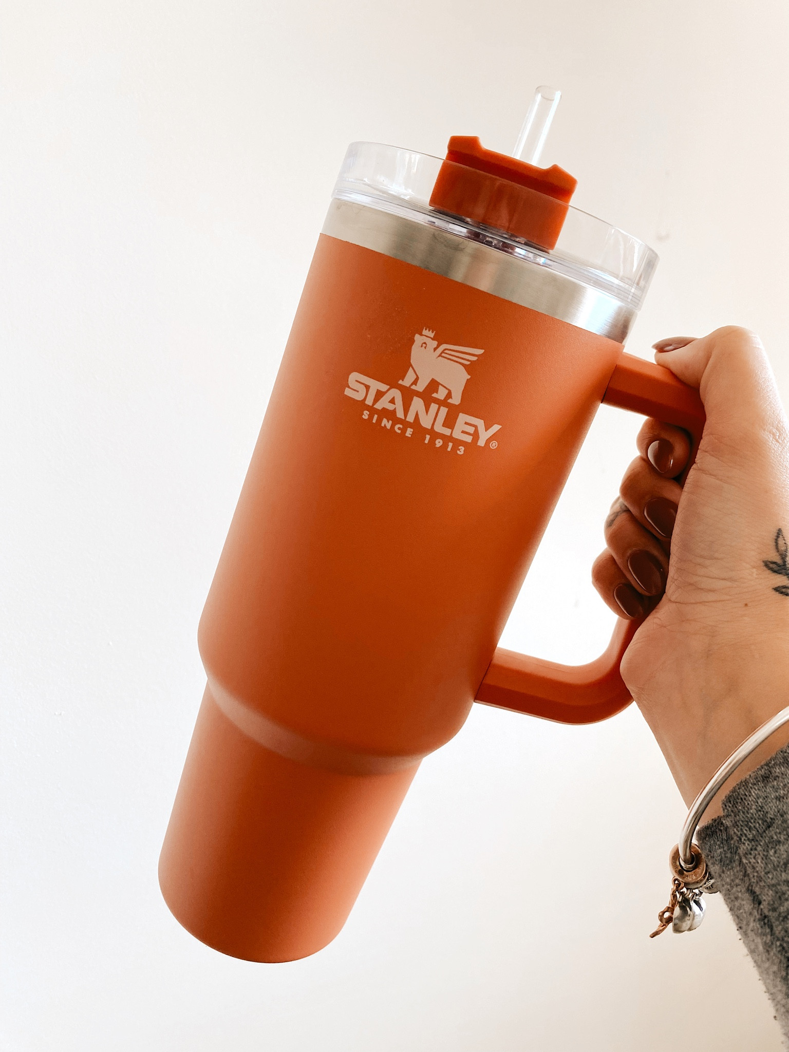 The Stanley cup! Keeps your drink cold for 12+ hours and has the CUTEST colors! 🤍
