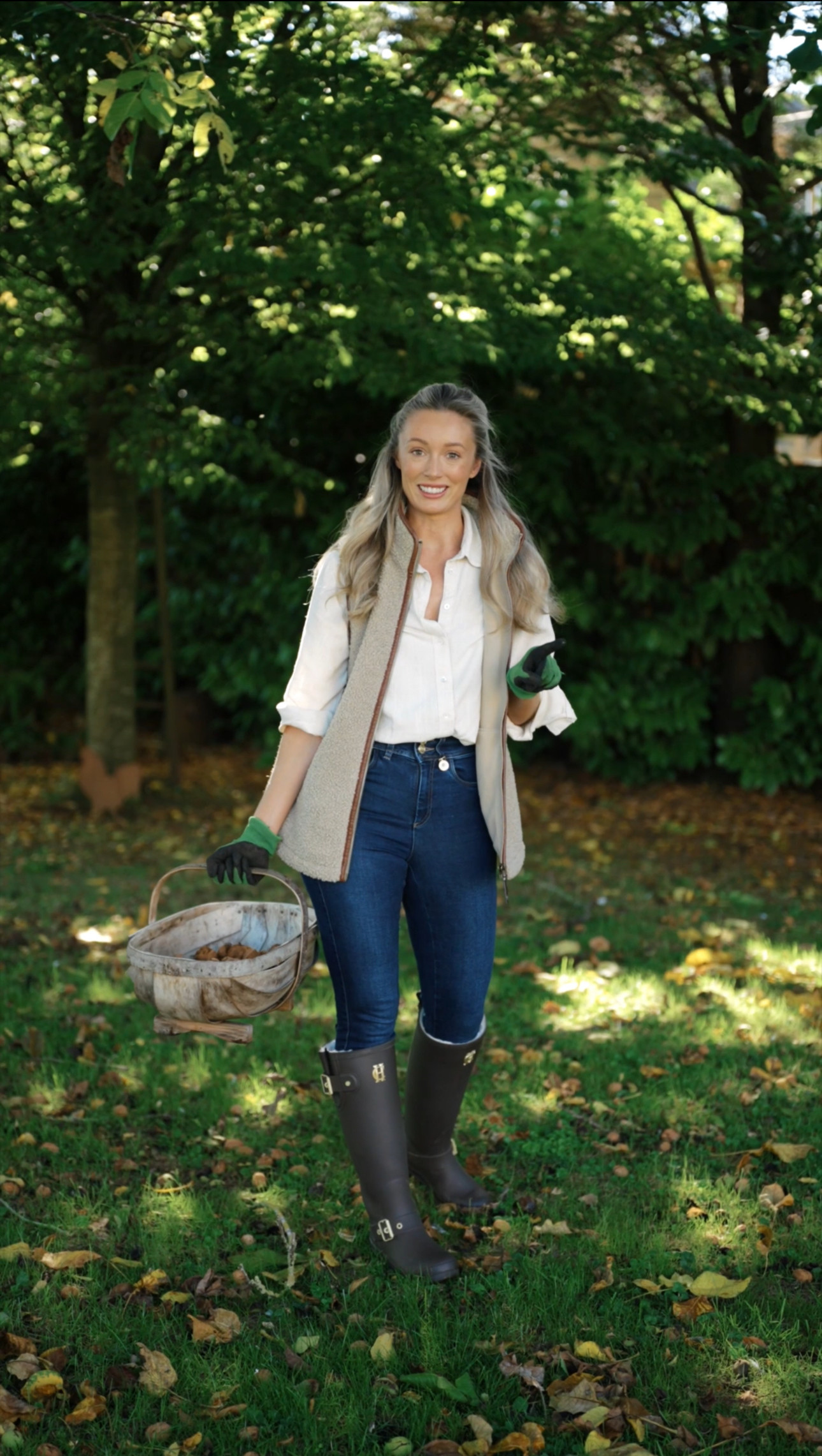 My go to gardening outfit for a chic, autumnal countryside look 🍂 Country outfit, Ralph Lauren inspired, gilet, country style 🤎 

 #LTKuk #LTKautumn #LTKstyletip