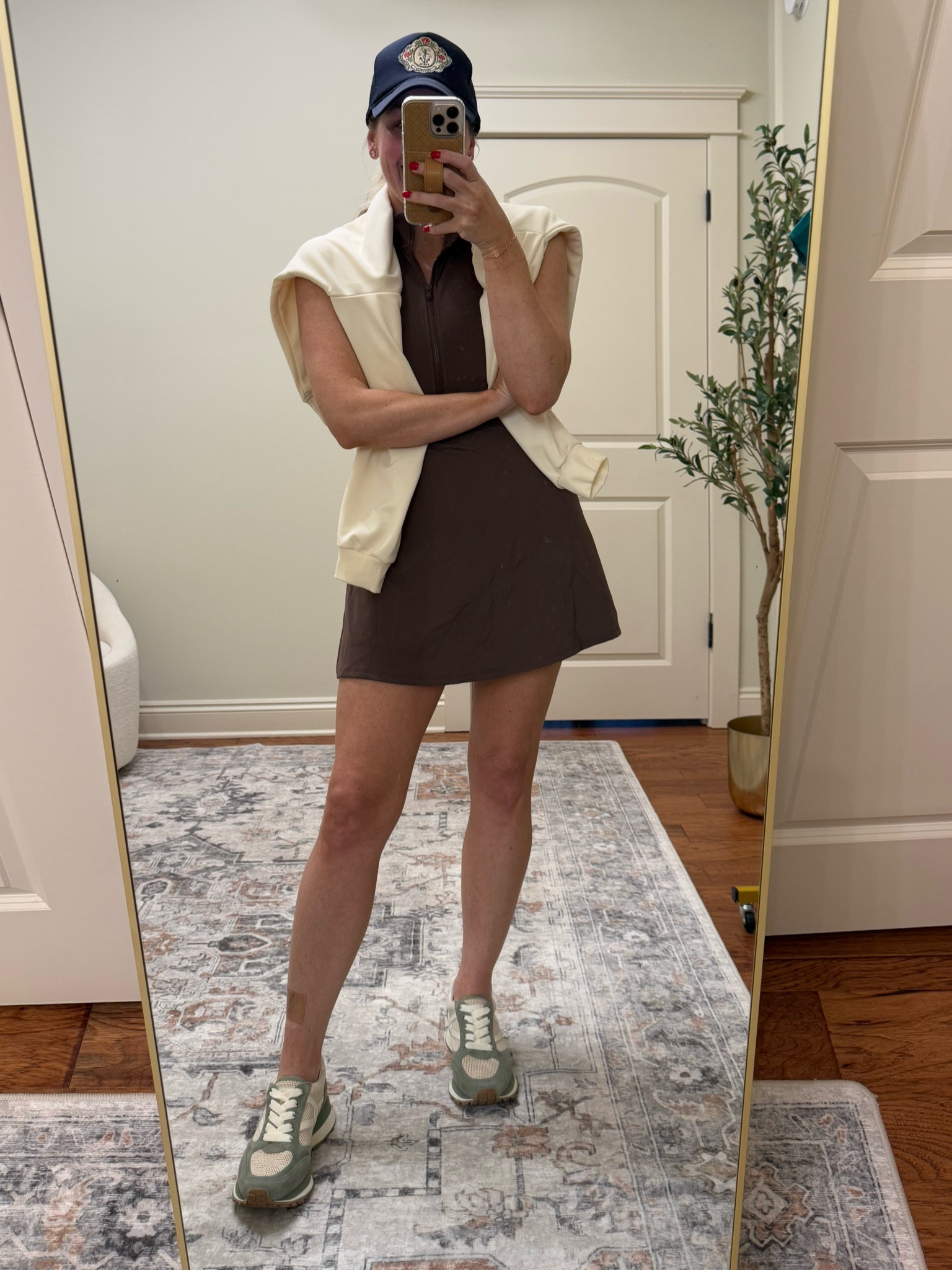 NYE fit because Amazon let me down and my new lounge set didn’t get delivered 😂
Athletic dress- Recess pickleball
Sweater- weenie tini from Amazon 
Shoes- Veronica beard 
Hat- Freya 


#LTKHome #LTKFindsUnder50 #LTKFindsUnder100