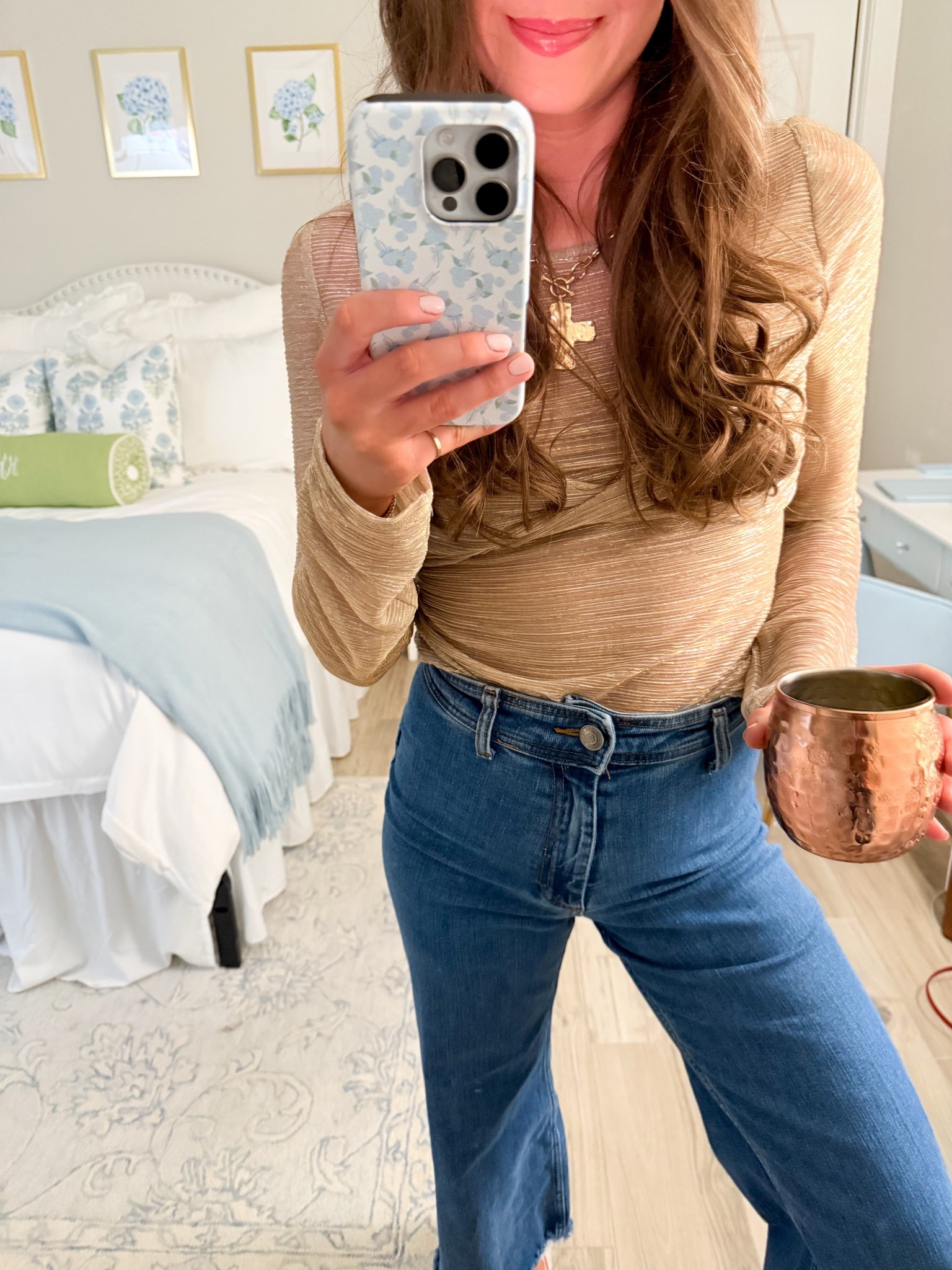 Night out fit 🍸🤍

Jeans are Zara Marine Straight :) 

#CollegeLTK 