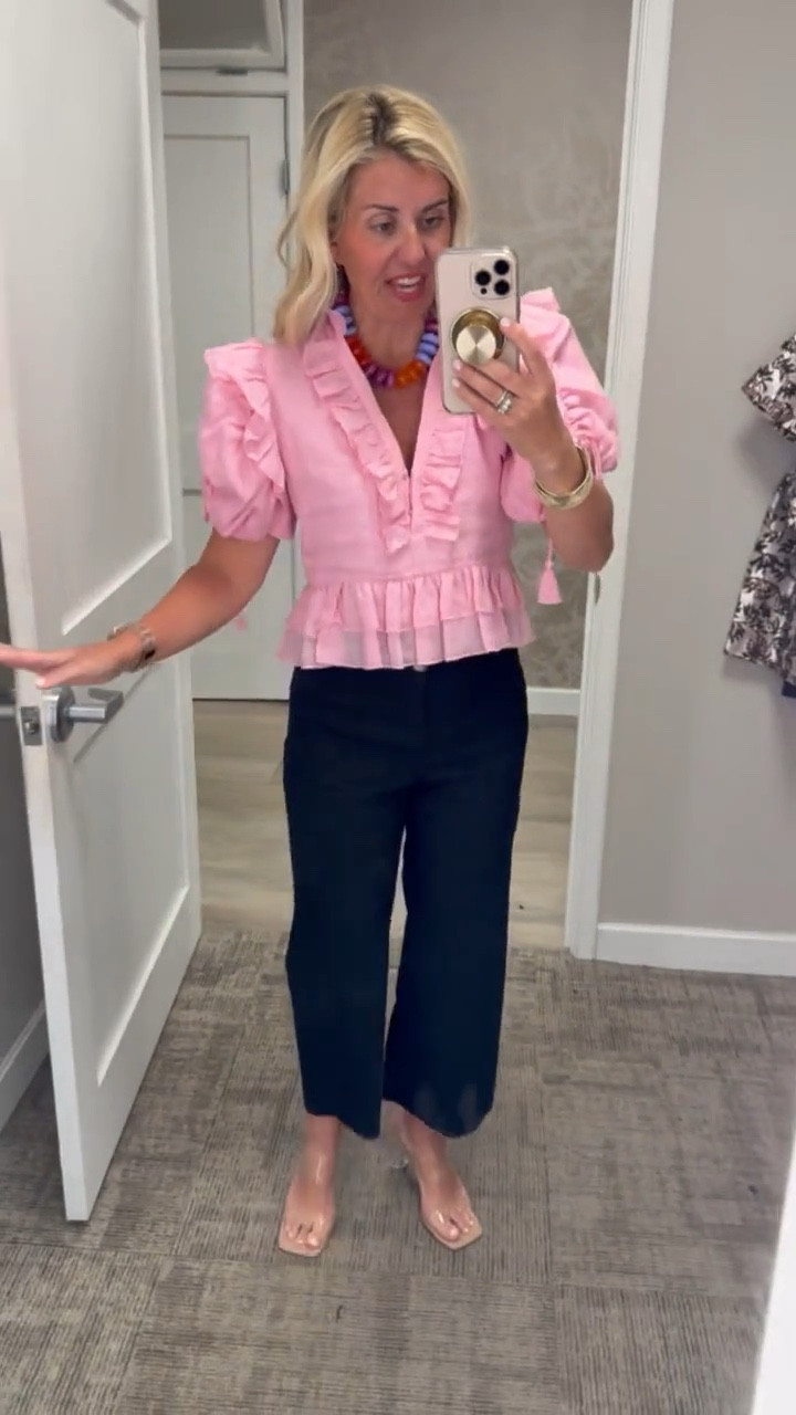 Not sure I’ve ever been more obsessed with a top than this one! It’s absolutely gorgeous!! I’m wearing an xs.  ￼￼

#LTKmomlife #LTKdayinmylife #LTKootd