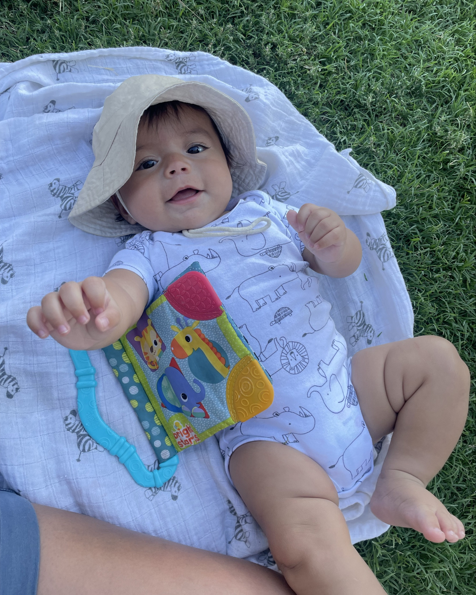 Just a chill day at the soccer ⚽️ park 

#LTKFamily #LTKBump #LTKBaby