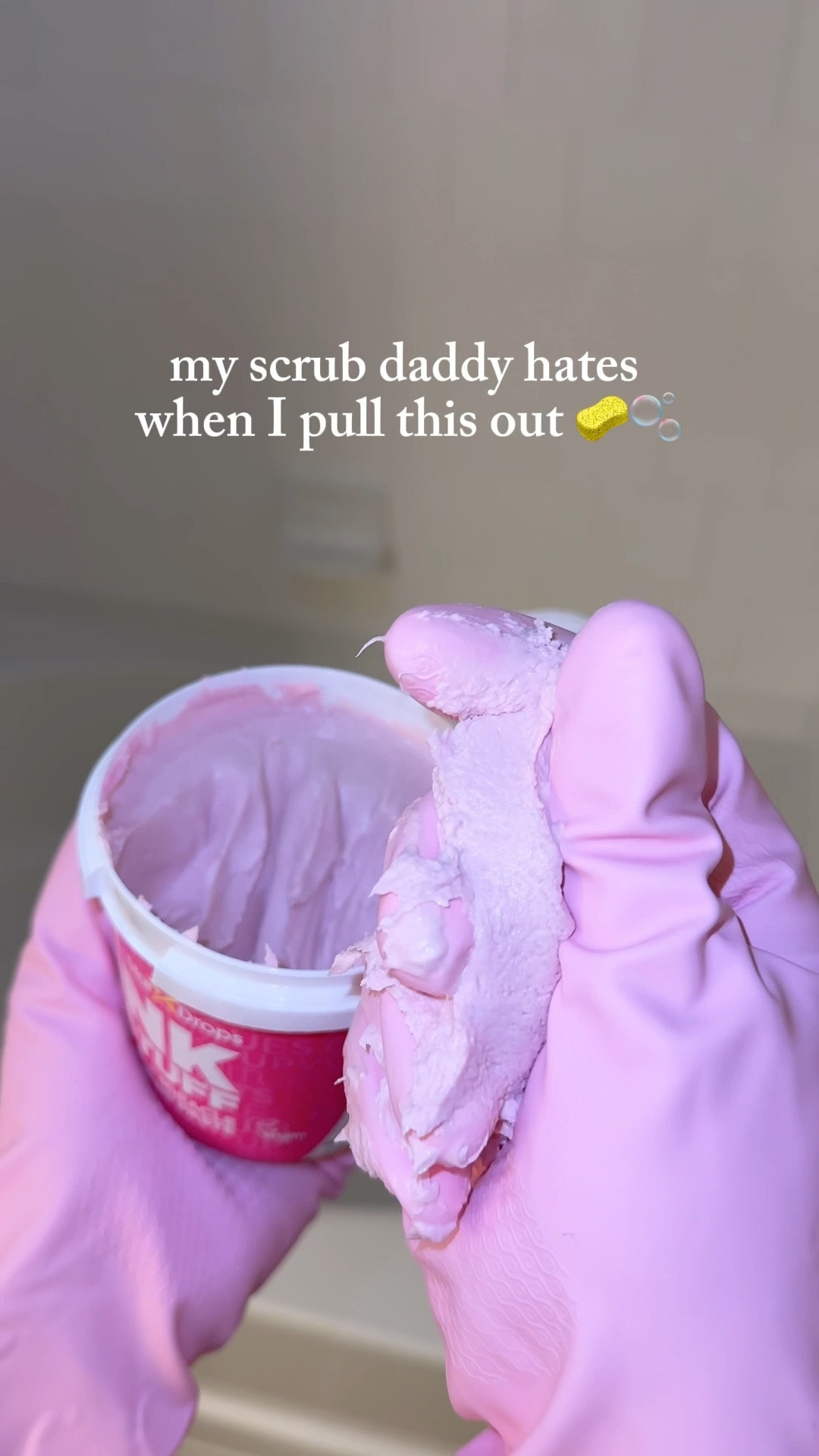 From elbow grease to electric ease 💪🏽✨

The Pink Stuff + my Scrub Daddy did their thing… but when it was time to LEVEL UP, the Hommit electric spin scrubber entered the chat 🫧⚡️

Why work harder when you can let it spin for you? Bathroom reset just got an upgrade. 🛁 


#LTKSeasonal #LTKHome #LTKdayinmylife