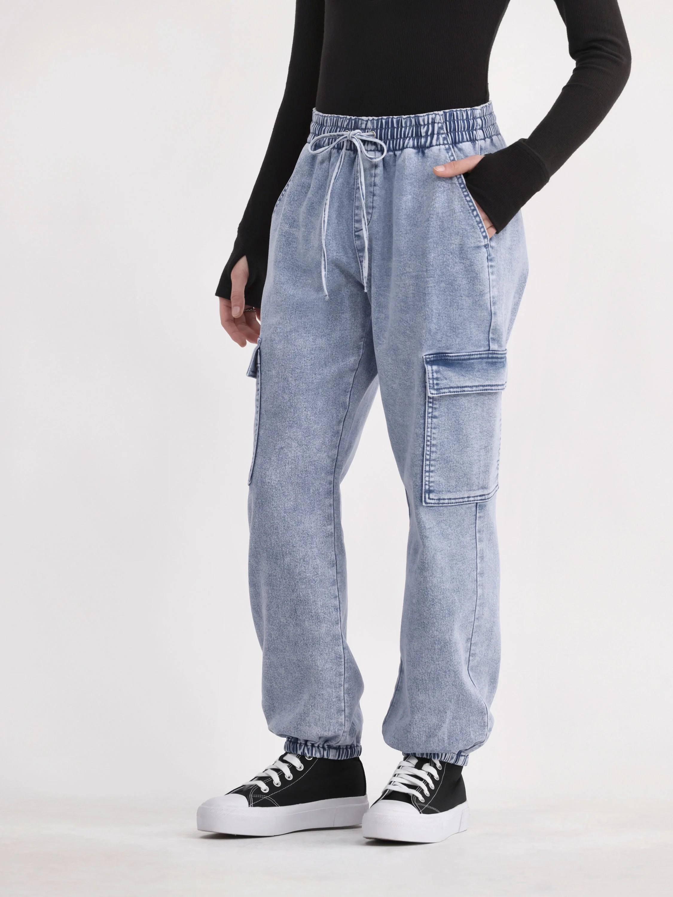 No Boundaries Utility Cargo Joggers, 27.5” Inseam, Women's and Women's Plus | Walmart (US)