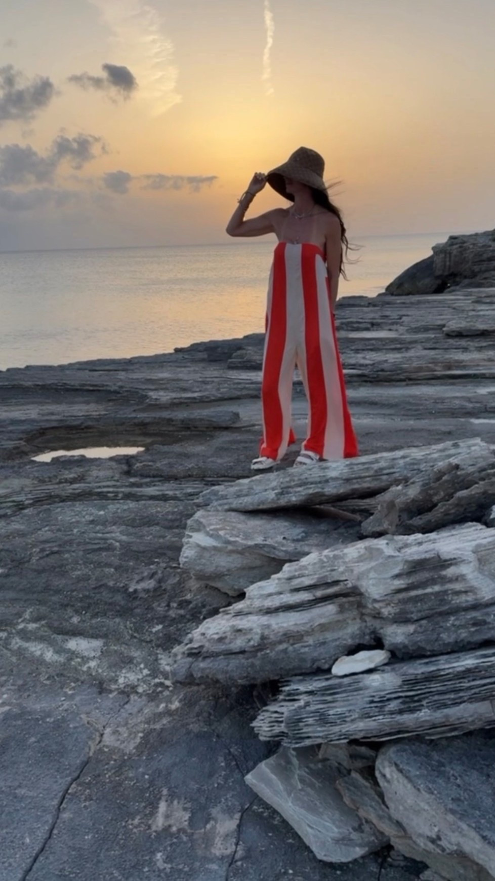 Proof that sometimes the best happy hour reservation is a sunset. 🌅🍸

No crowds.
No dress code.
Just me, the ocean, and a view that never disappoints.

#SunsetChaser #BeachGirlEra #NicoleColeeStyle #FloridaLiving #GoldenHourMagic

#LTKdayinmylife #LTKgrwm #LTKootd