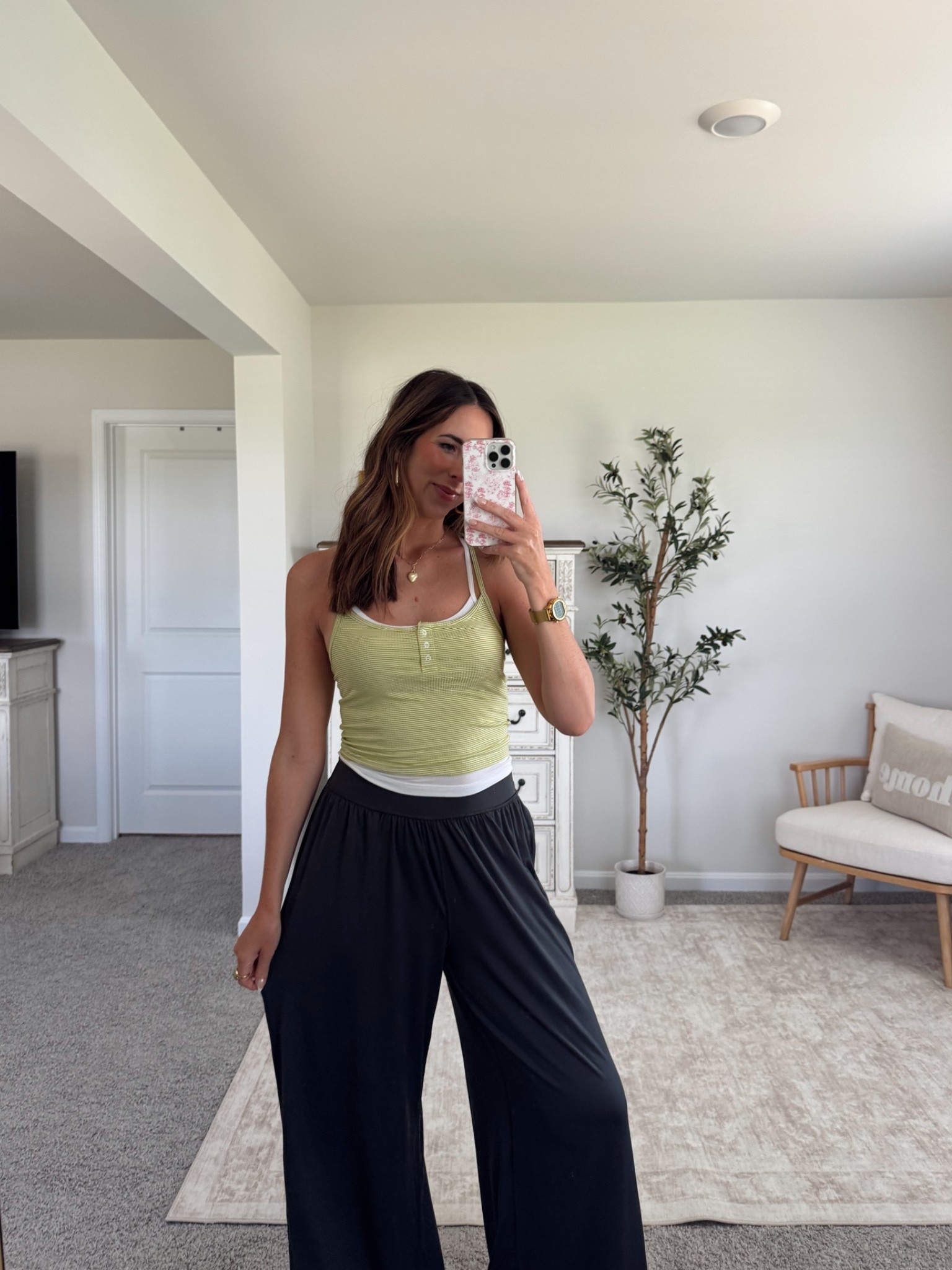 OOTD @Aerie 🤍
tank — size S (sized down 1)
pants — size M Long (TTS)

#LTKootd #LTKmomlife #LTKSaleAlert