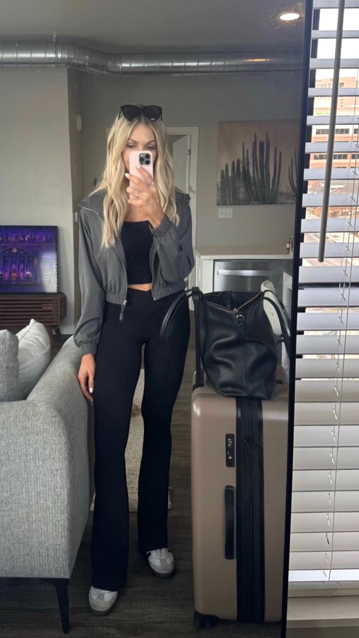Travel day outfit 🖤

#LTKActive #LTKTravel