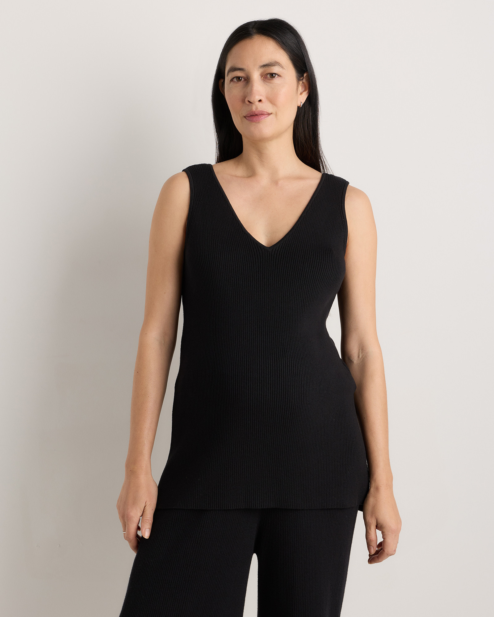 Quince | Women's Cotton Cashmere Maternity and Nursing V-Neck Tank Top in Black, Size Medium | Quince